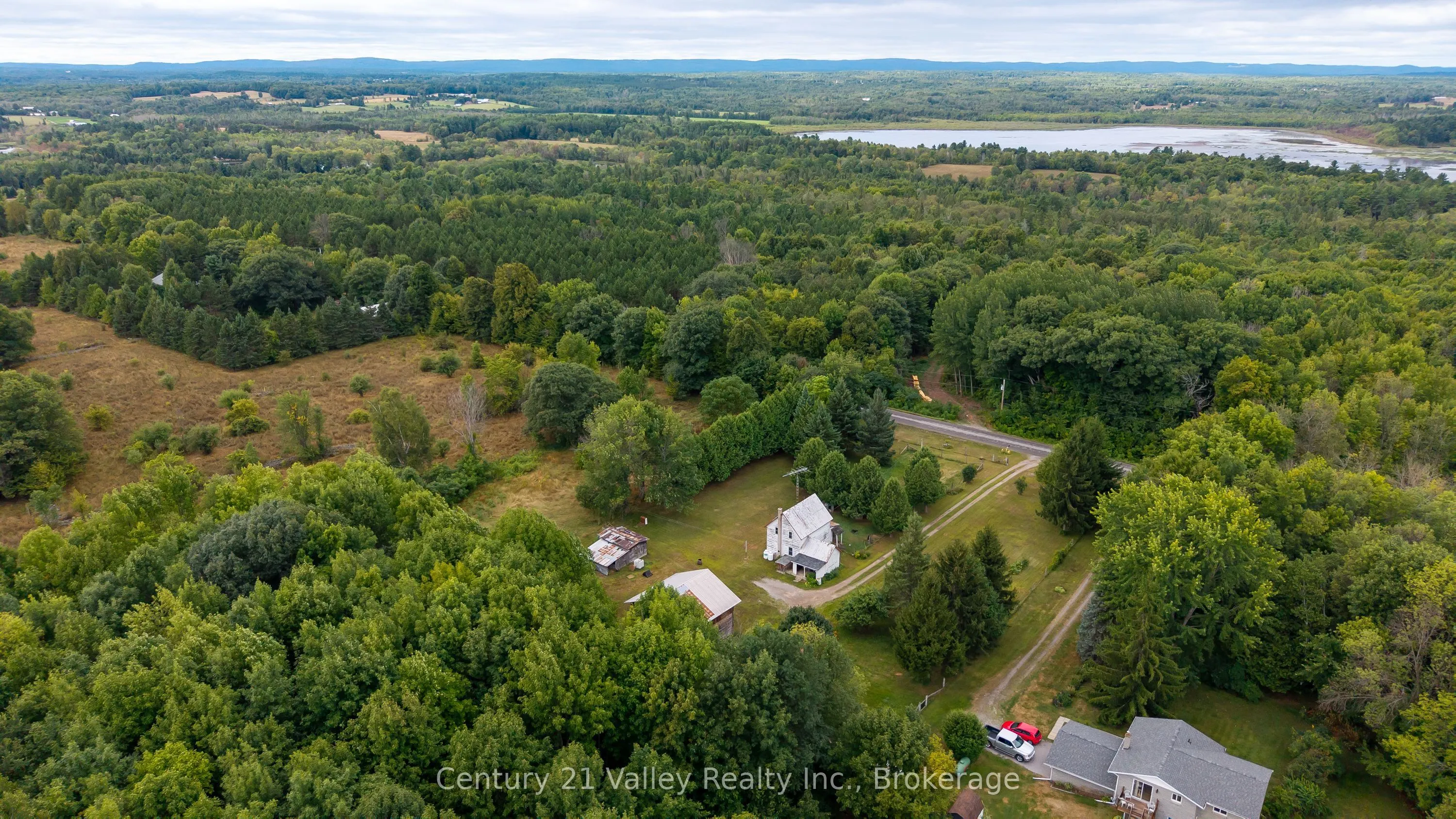718 Crooked Rapids Road