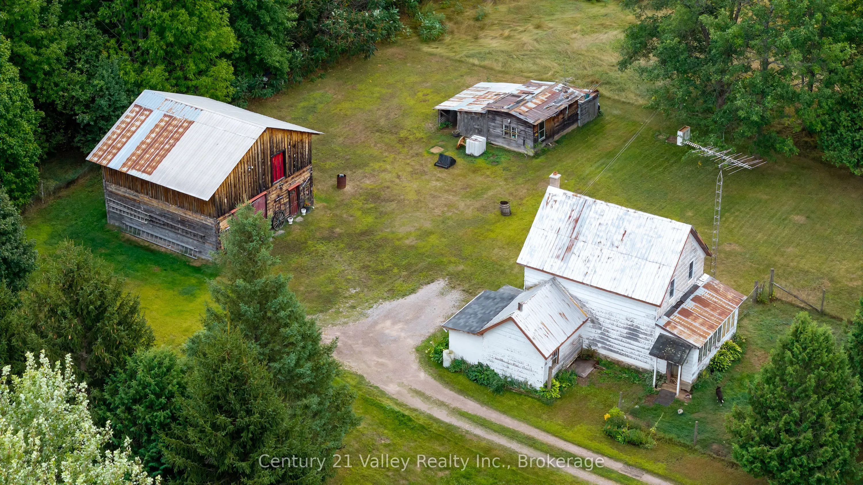 718 Crooked Rapids Road
