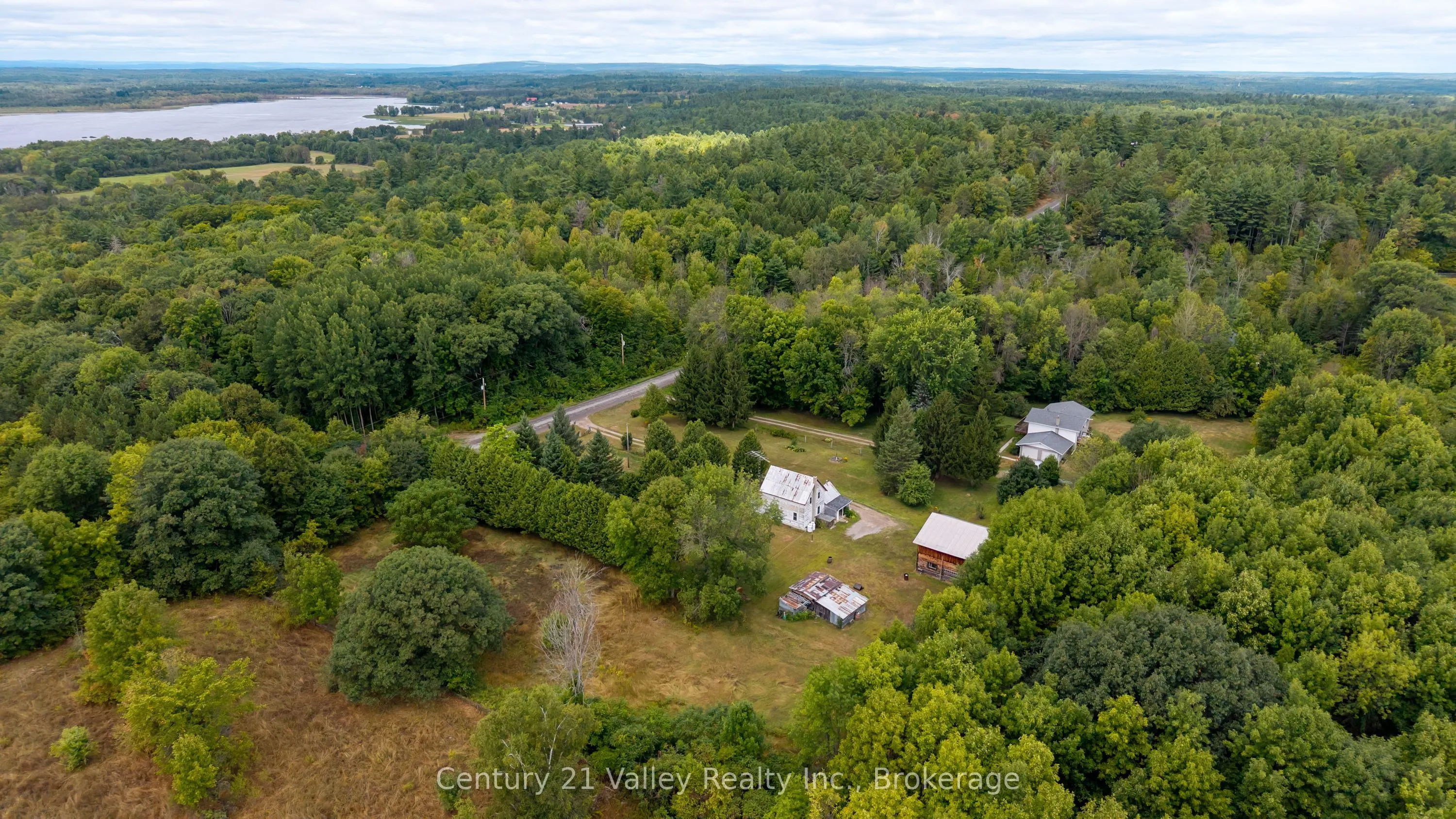 718 Crooked Rapids Road