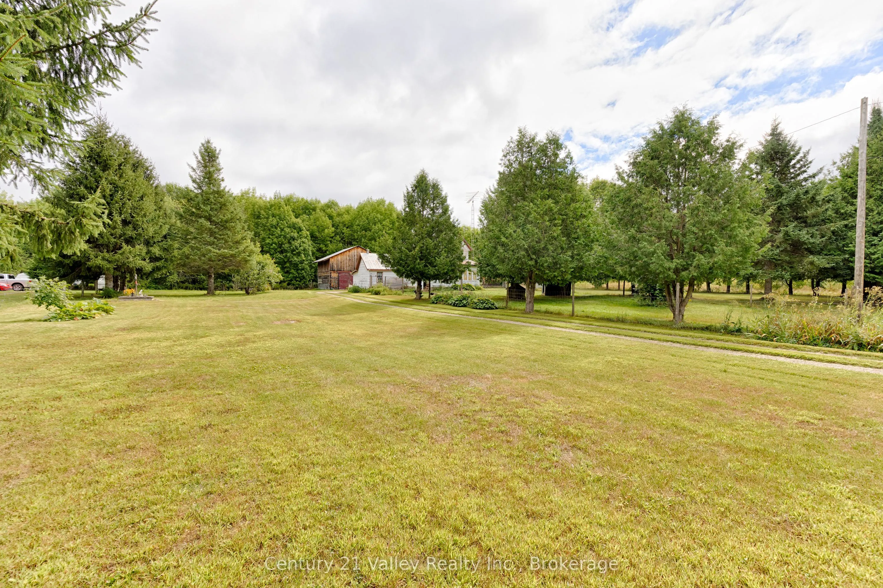 718 Crooked Rapids Road
