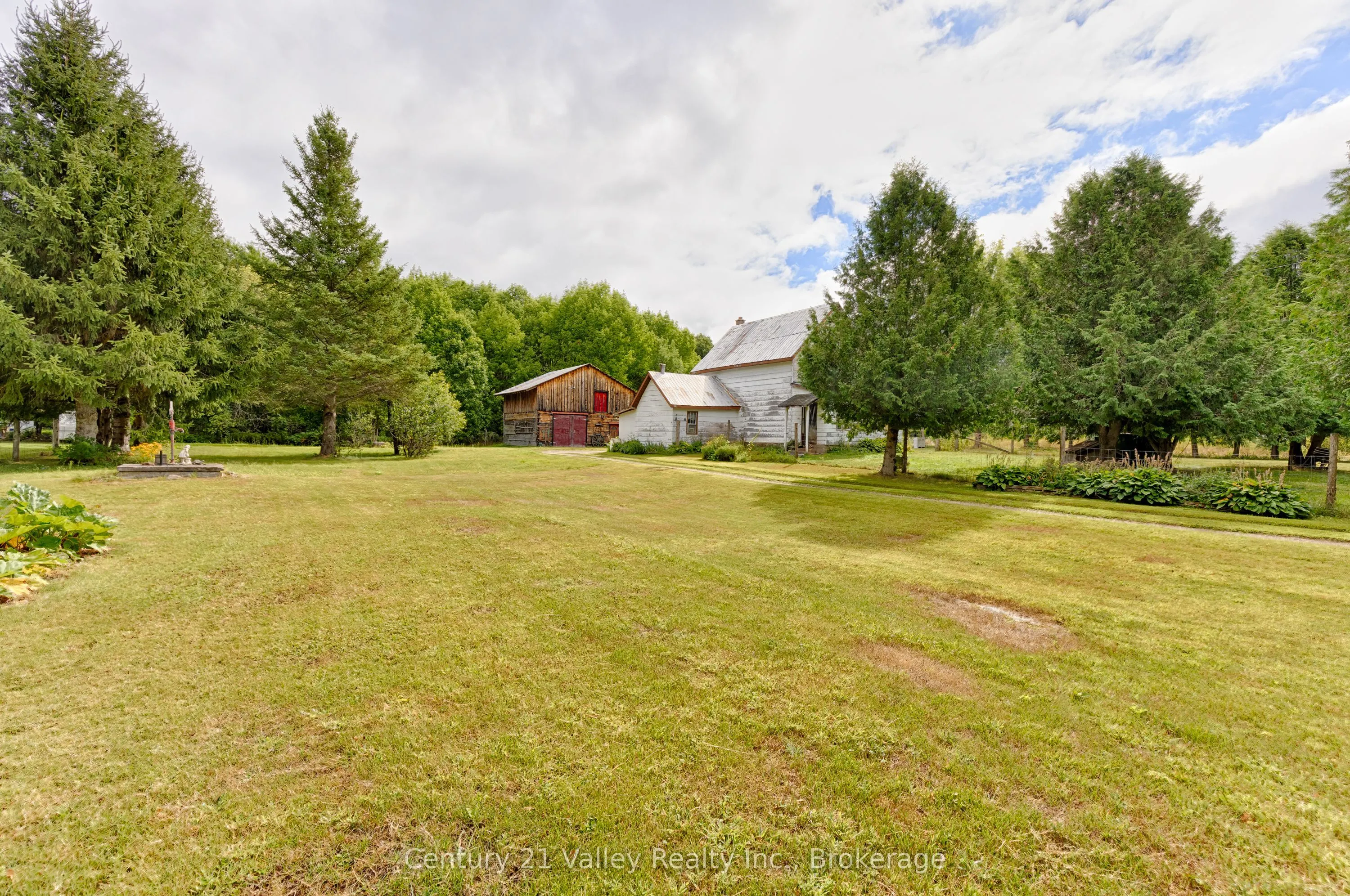 718 Crooked Rapids Road
