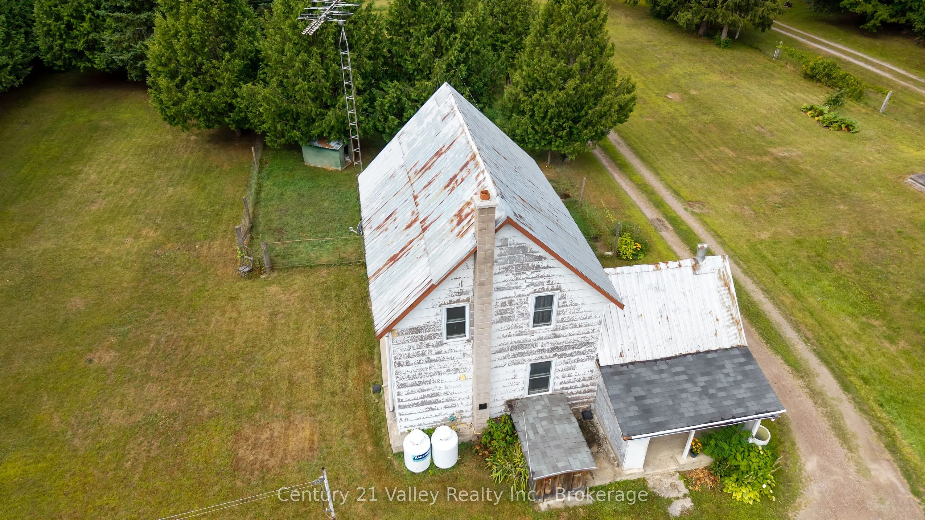 718 Crooked Rapids Road