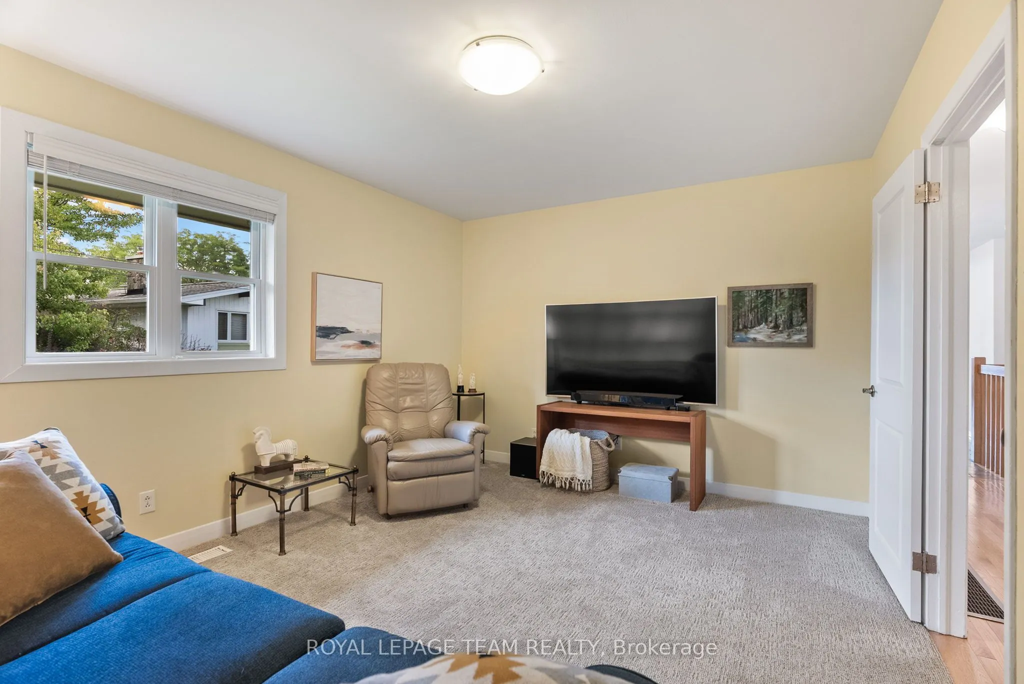 5409 Riverside Crescent