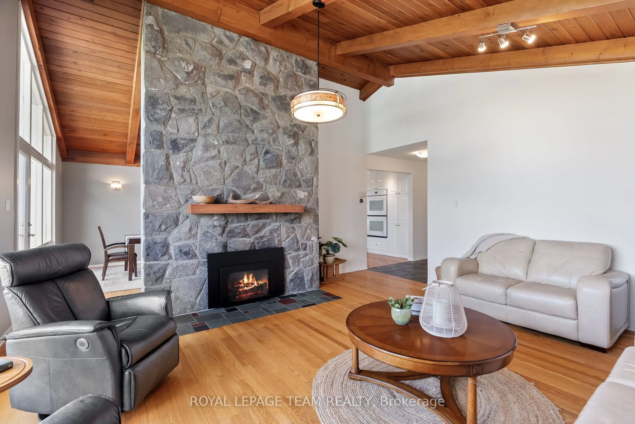 5409 Riverside Crescent
