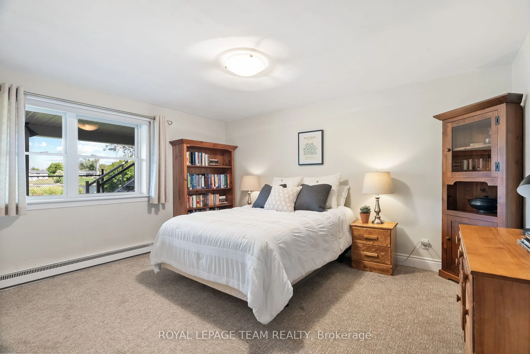 5409 Riverside Crescent