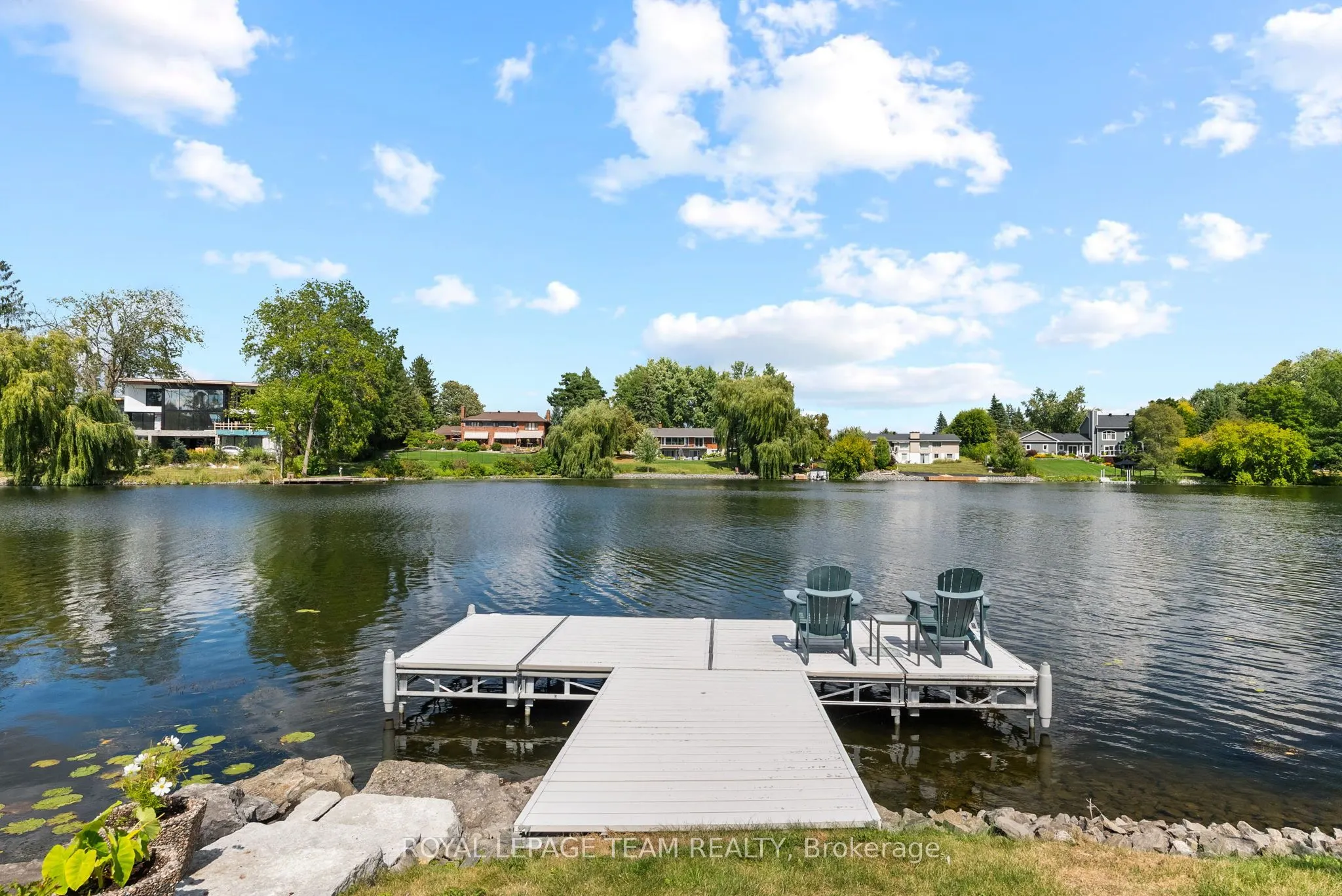 5409 Riverside Crescent