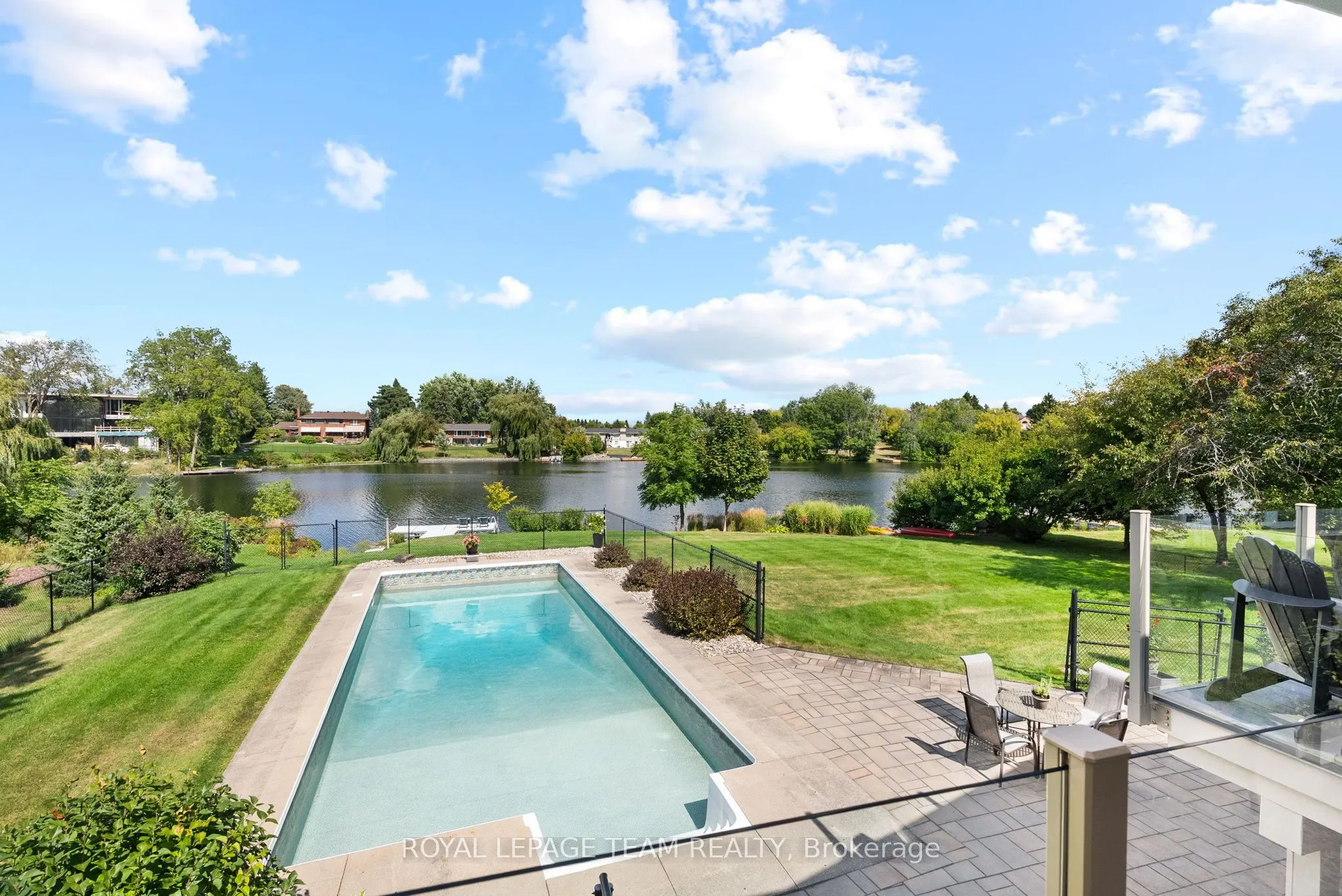 5409 Riverside Crescent