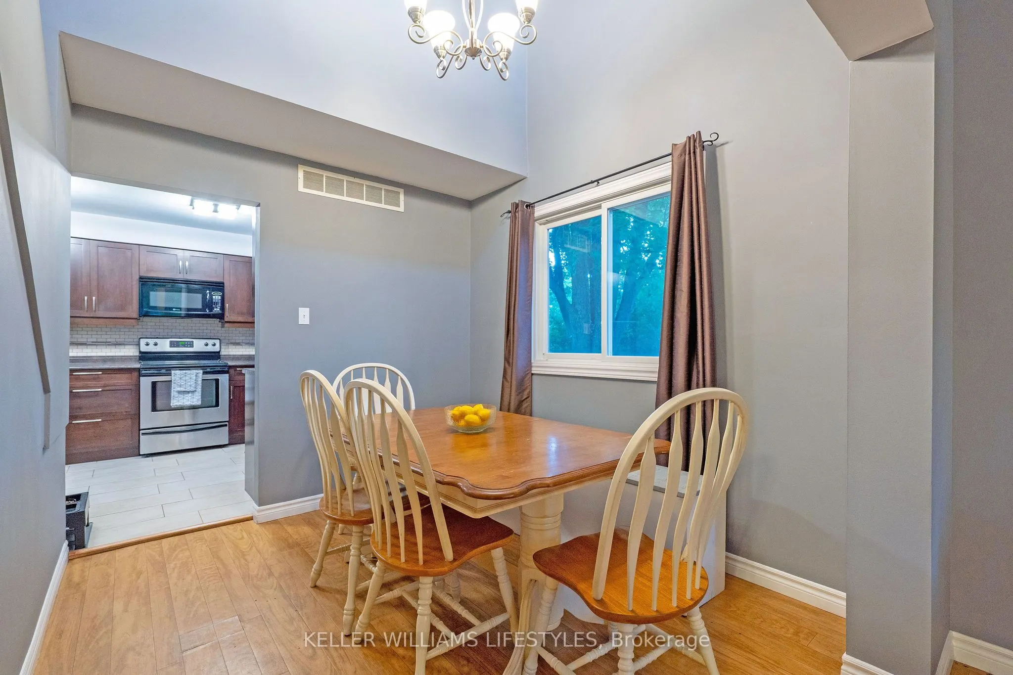 21 Beechbank Crescent