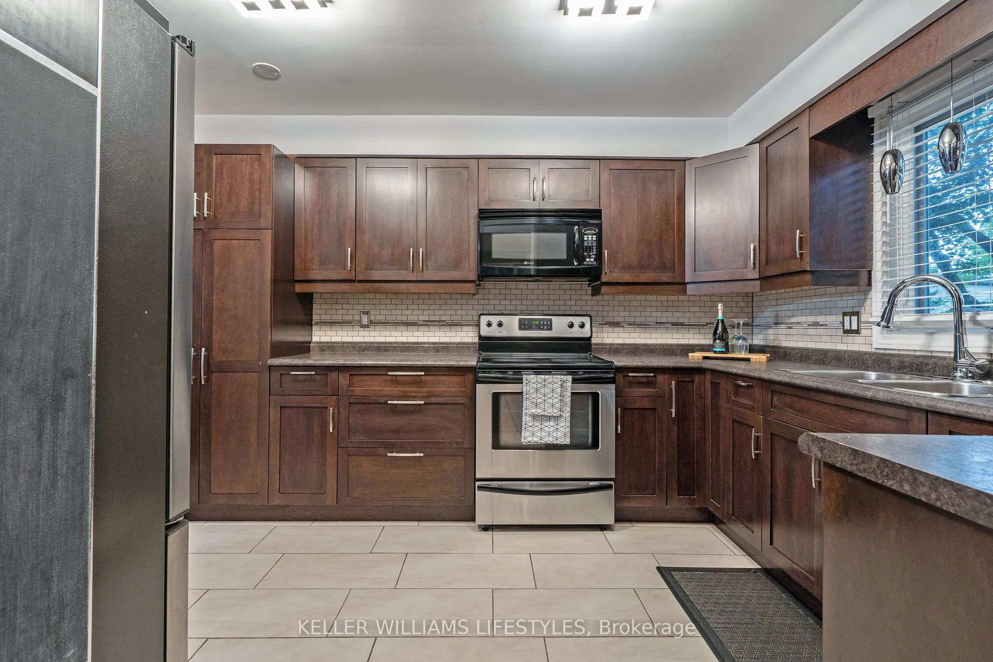 21 Beechbank Crescent