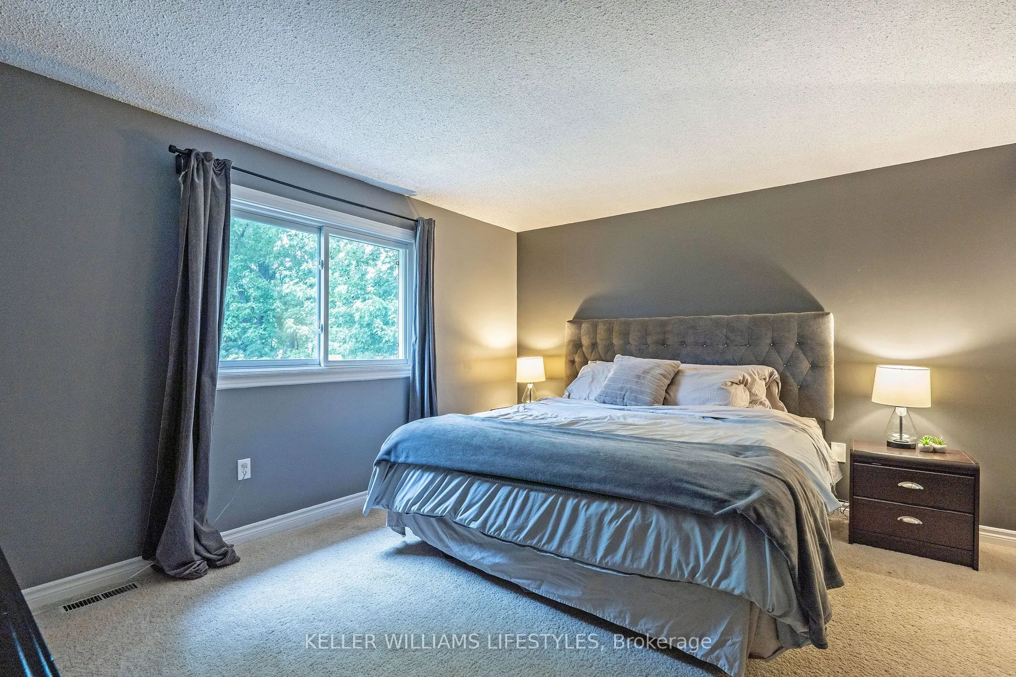21 Beechbank Crescent