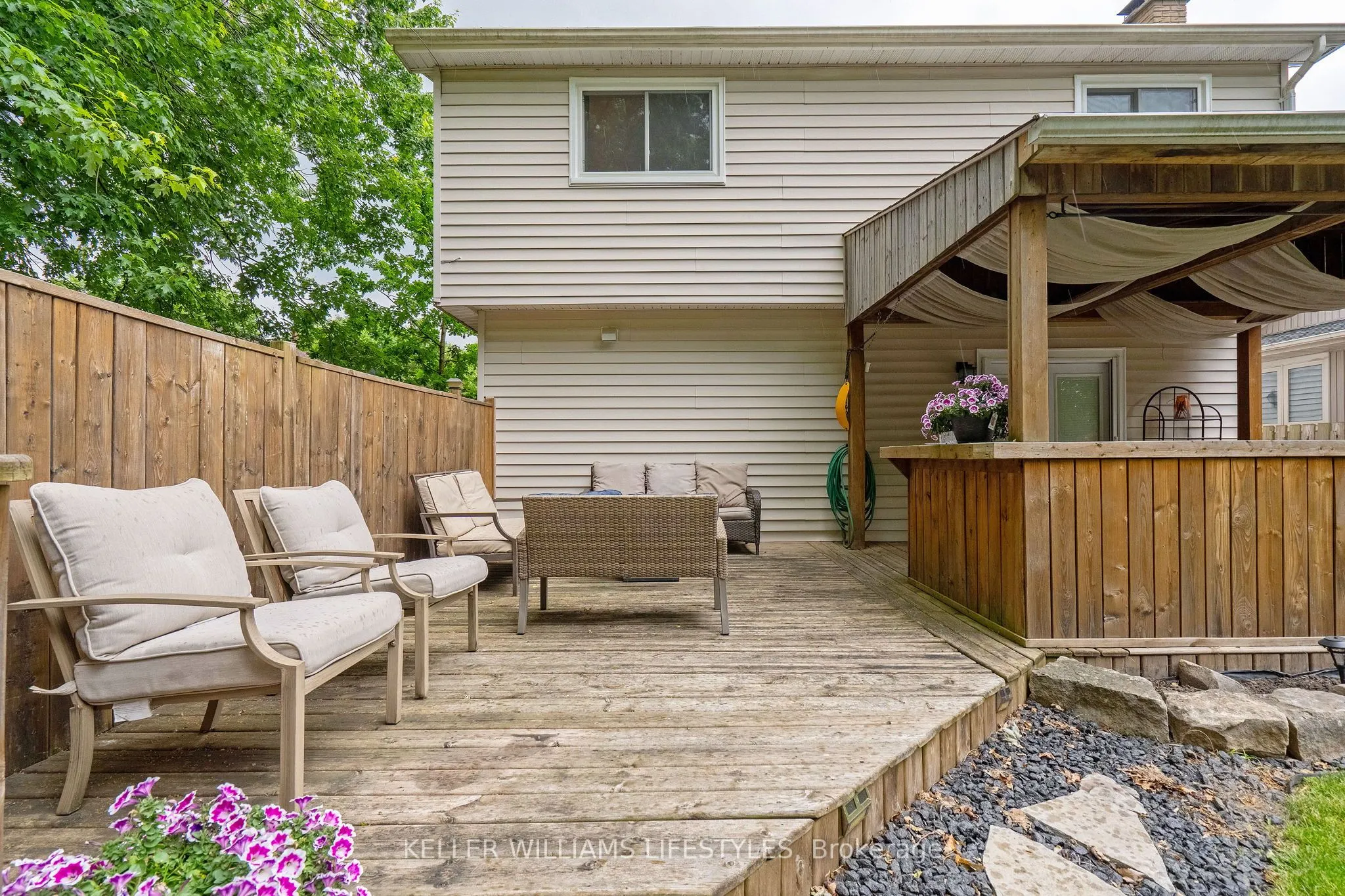 21 Beechbank Crescent