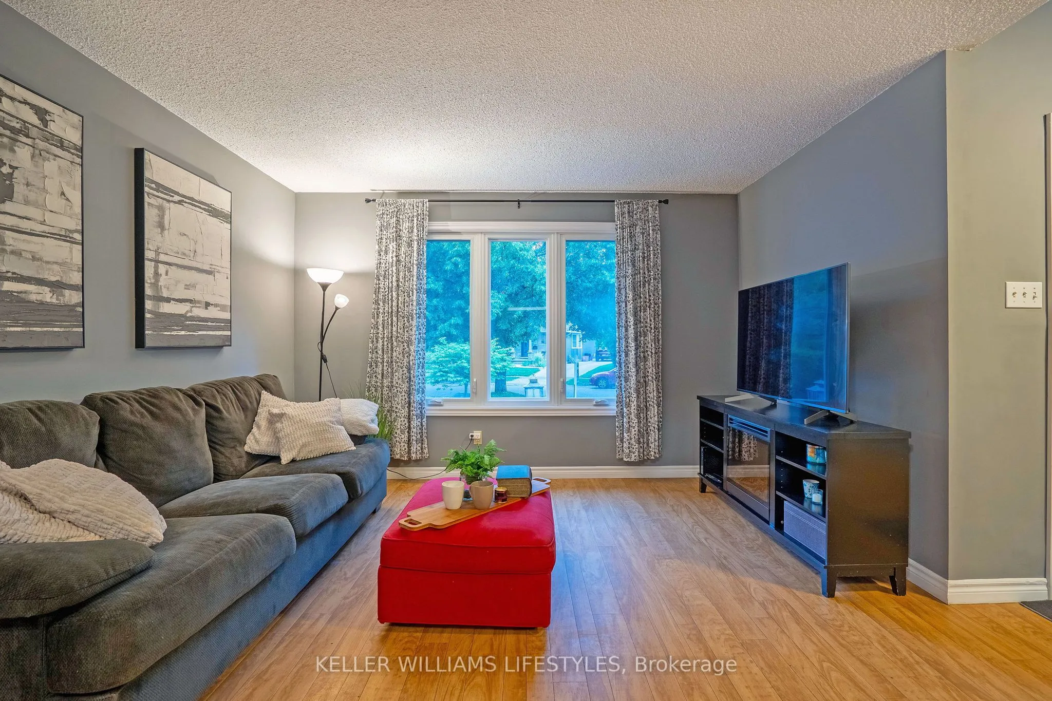 21 Beechbank Crescent