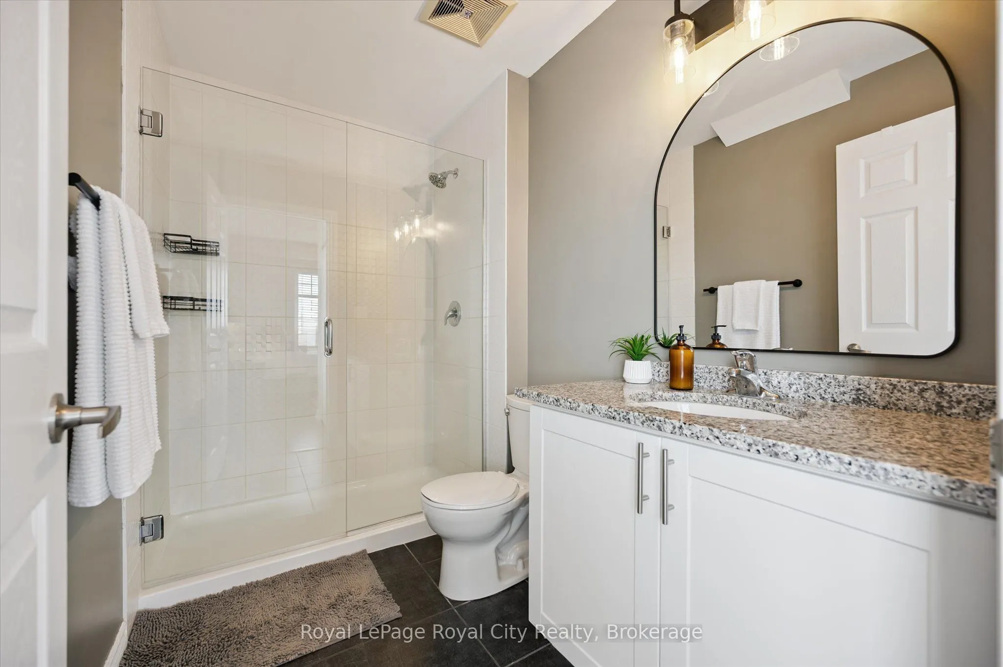2 Colonial Drive, #403