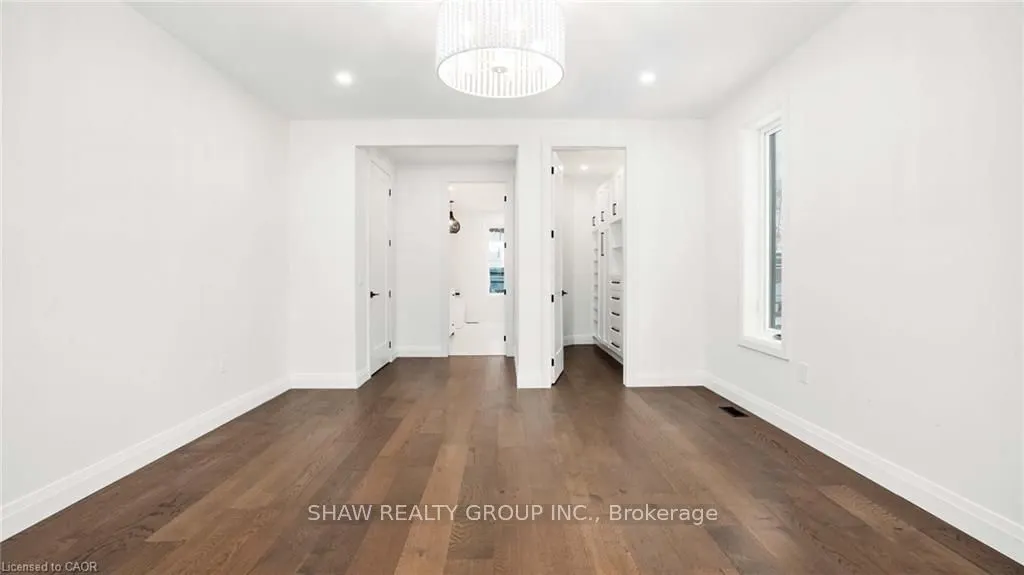 31 Glen Eagle Court