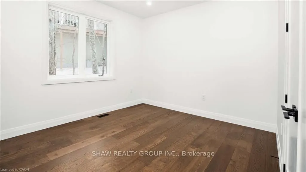 31 Glen Eagle Court