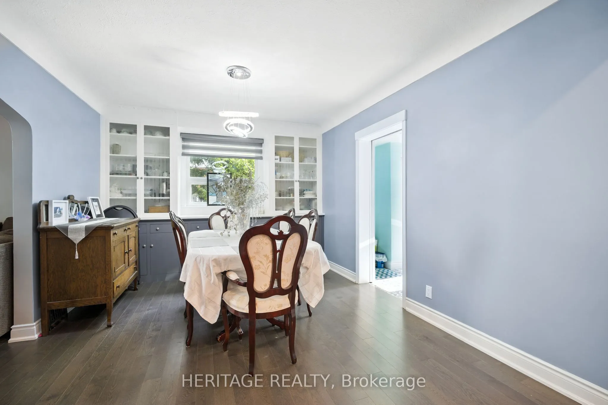 55 Wellington Street S
