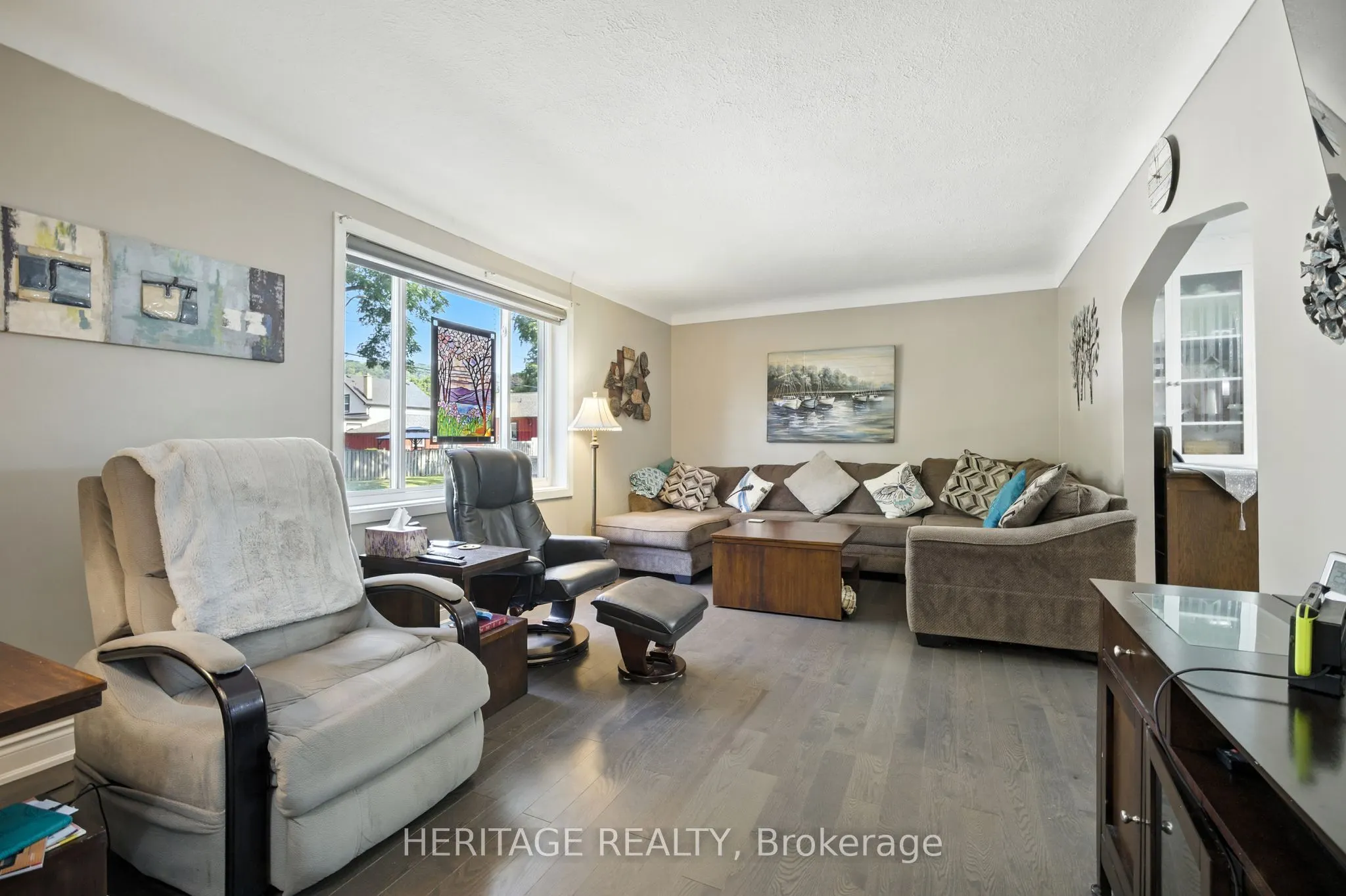 55 Wellington Street S