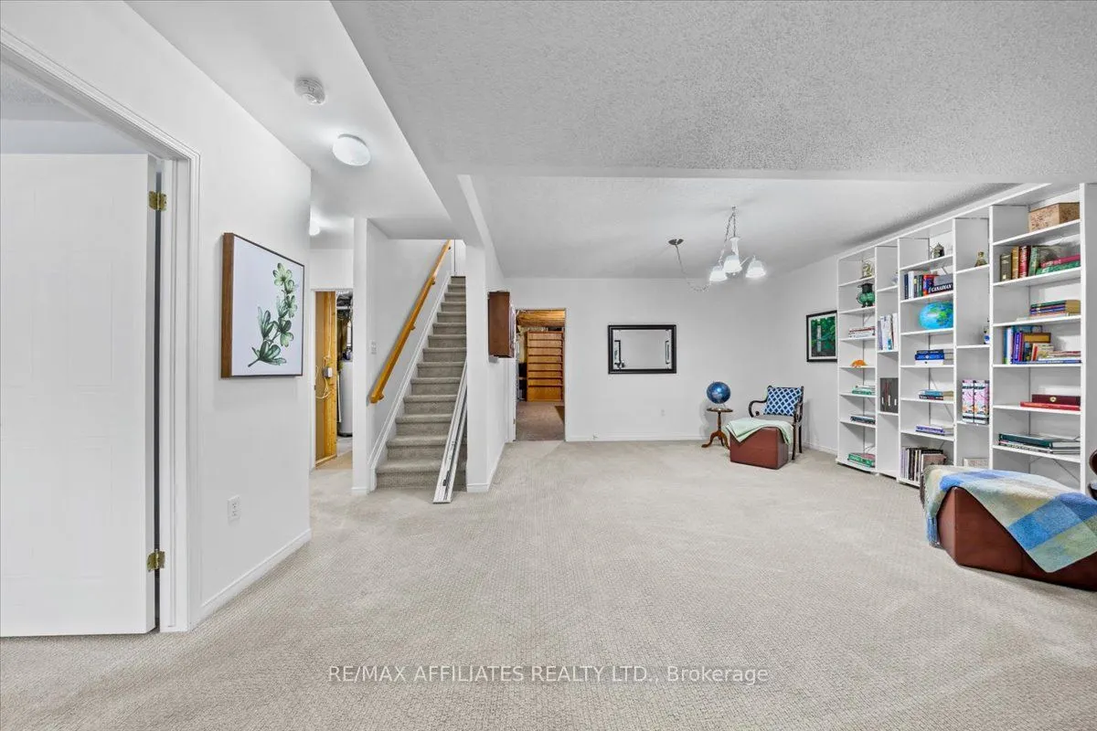 1244 Foxborough Private E, #-