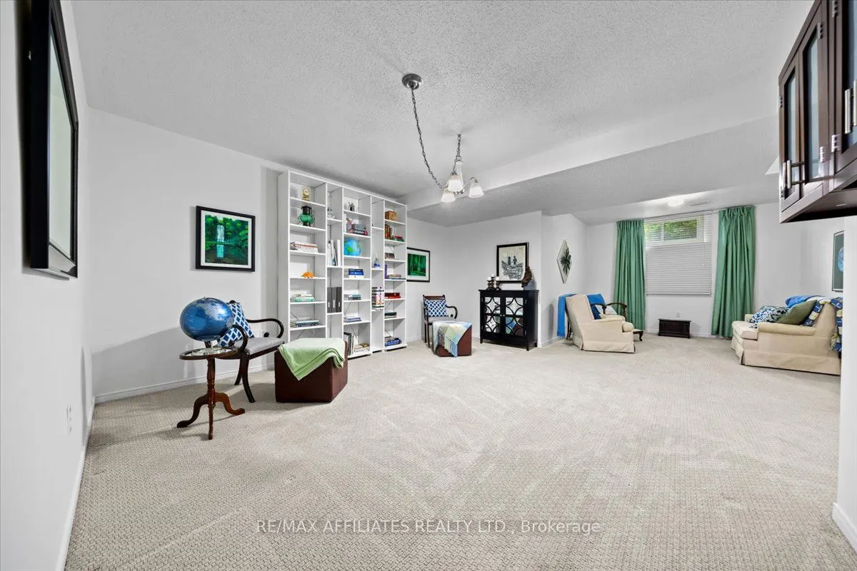 1244 Foxborough Private E, #-
