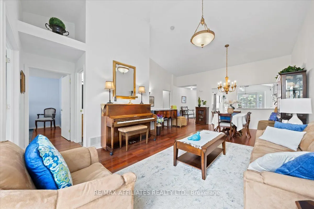 1244 Foxborough Private E, #-