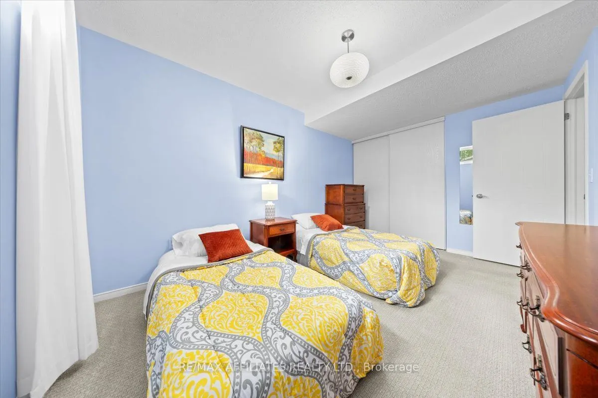 1244 Foxborough Private E, #-