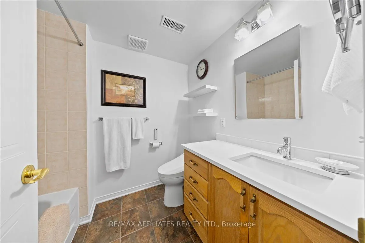1244 Foxborough Private E, #-