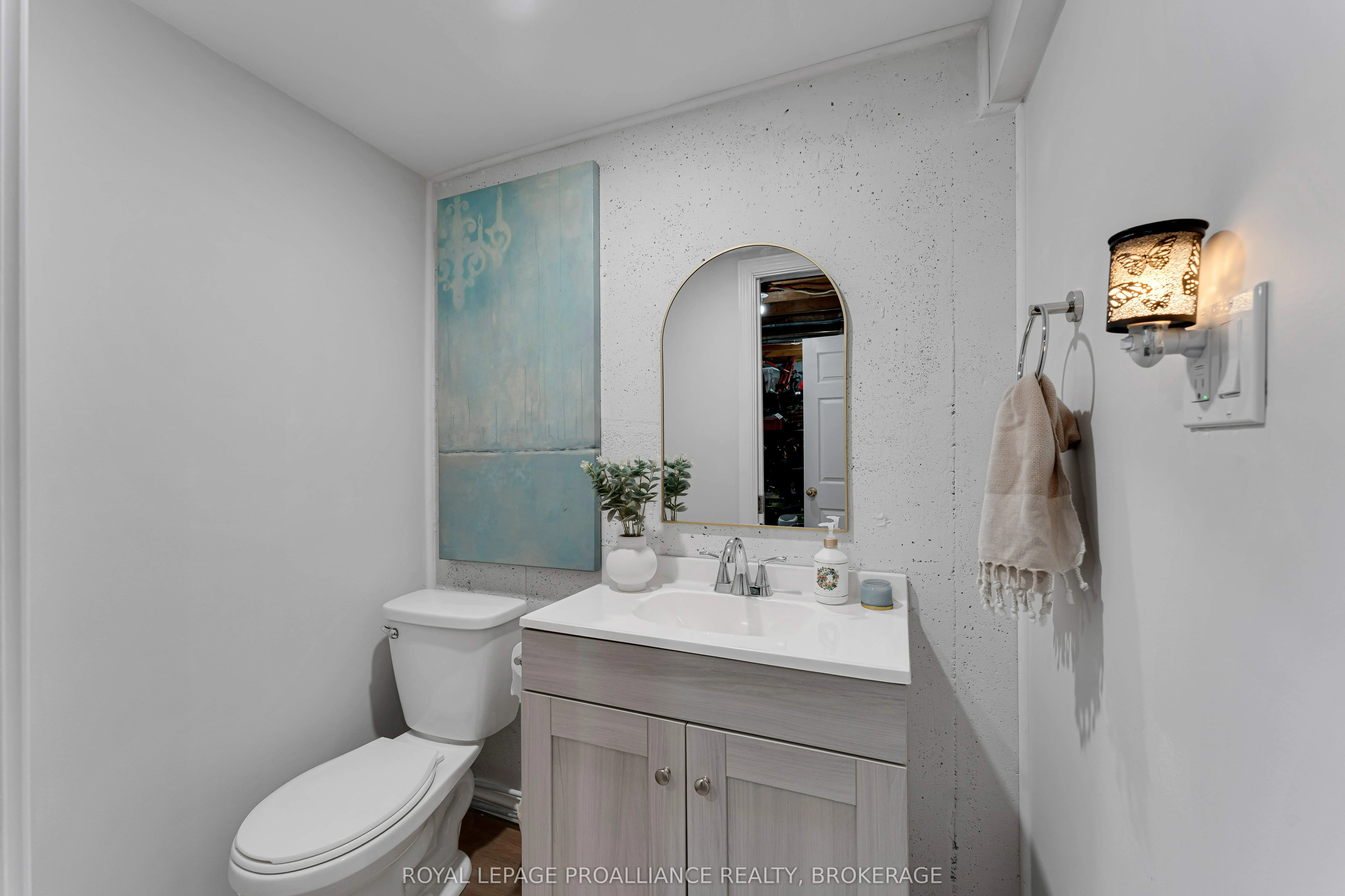 369 William Street N, #4