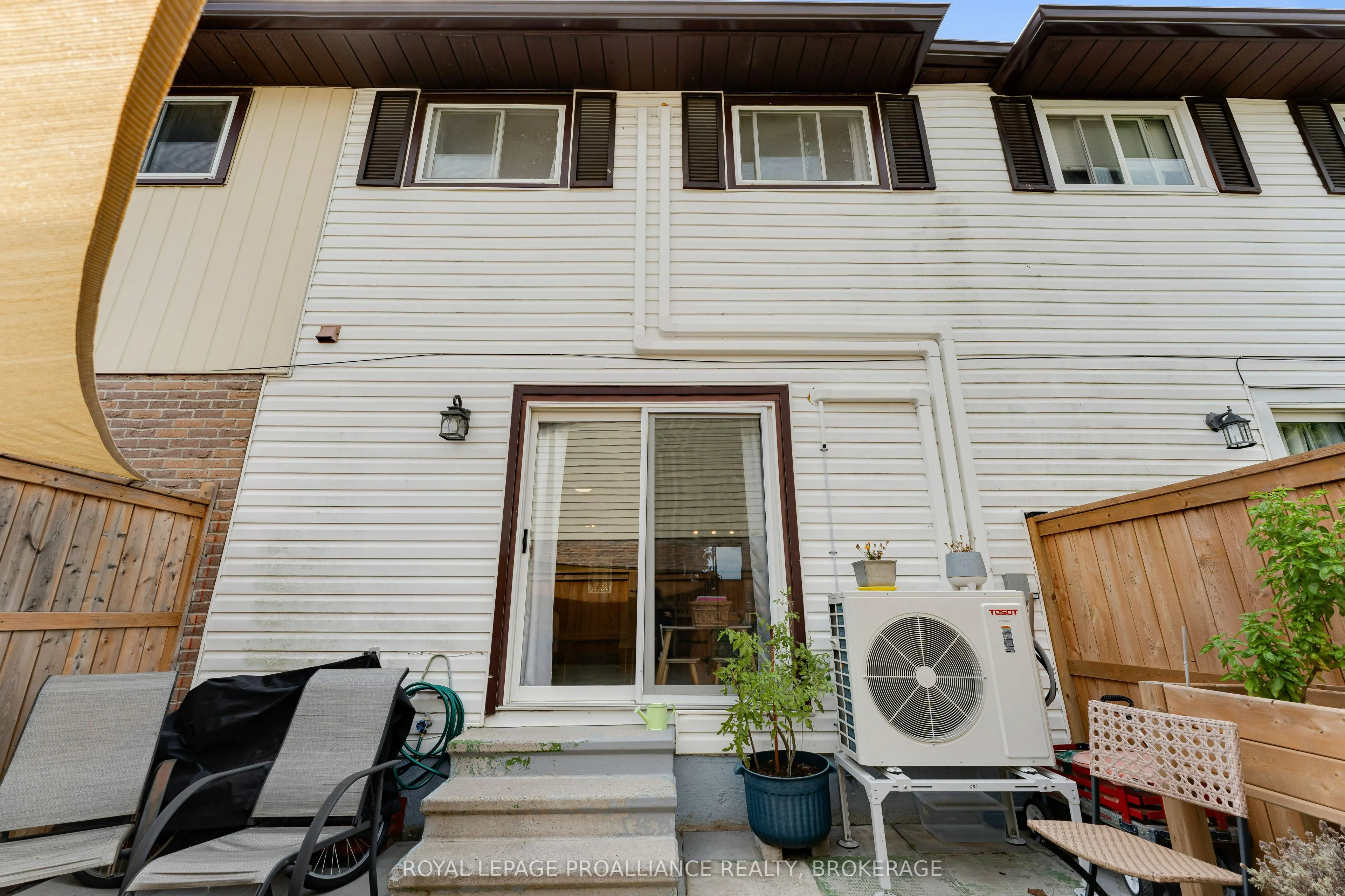 369 William Street N, #4