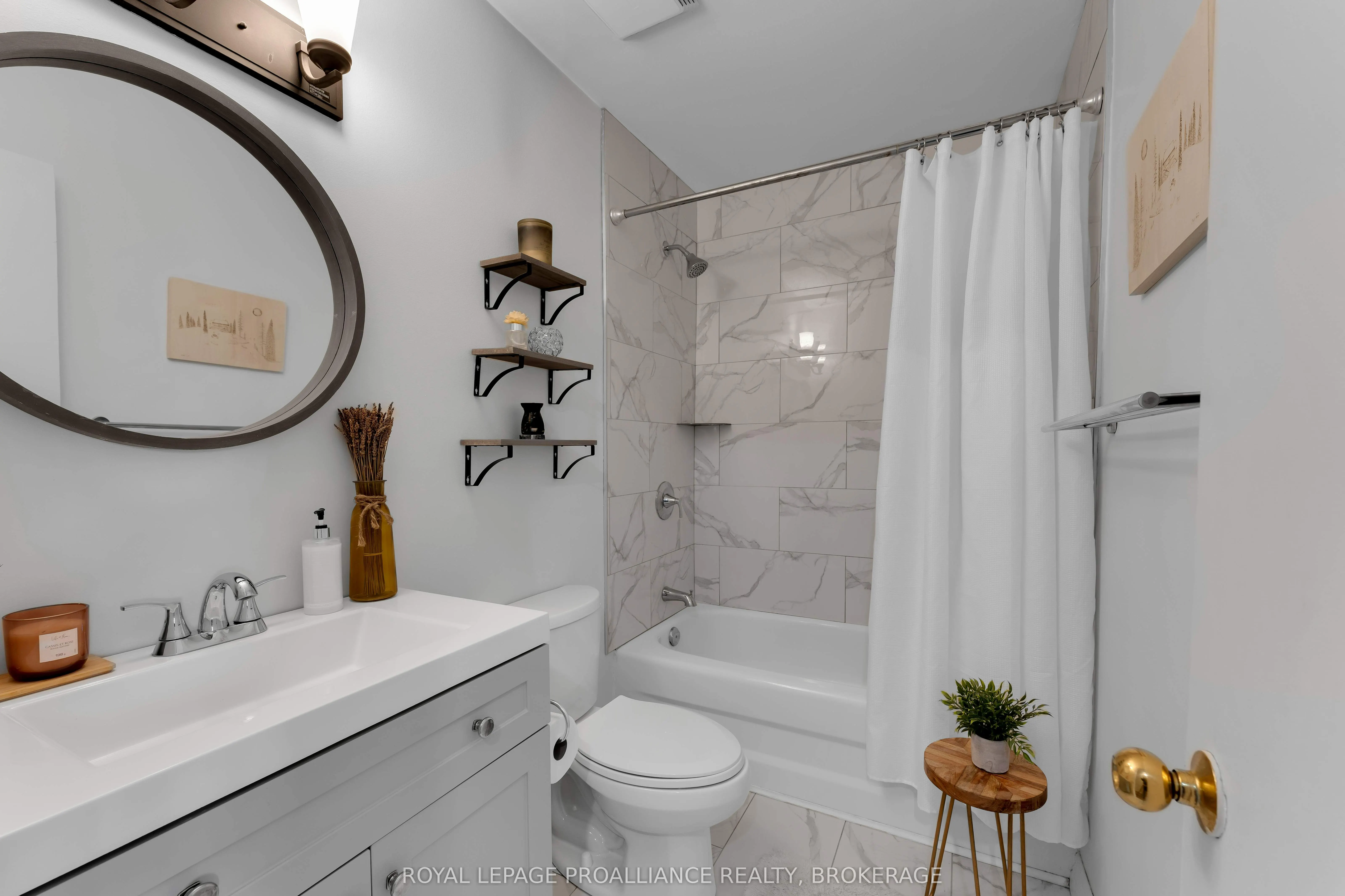 369 William Street N, #4