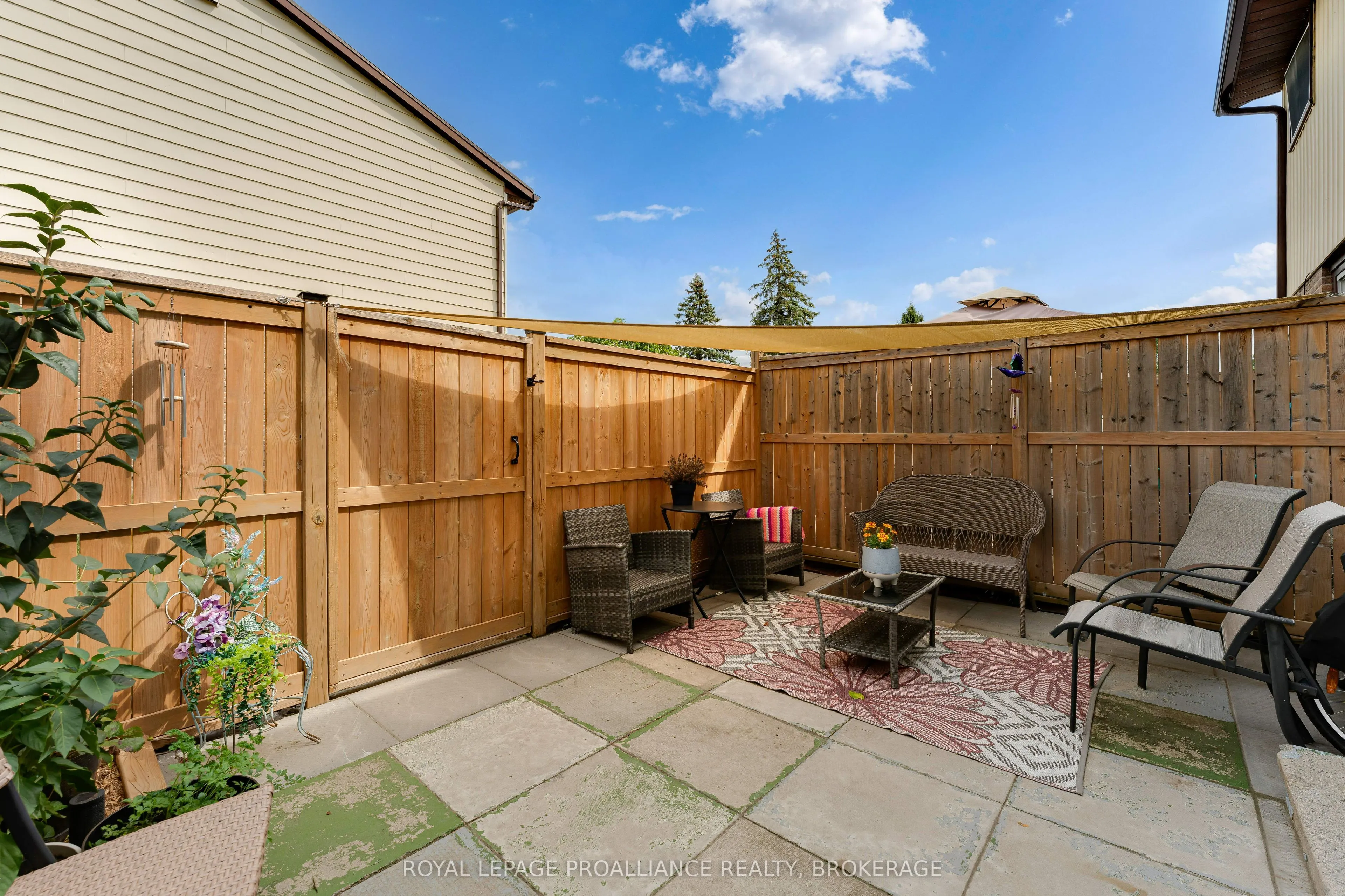 369 William Street N, #4