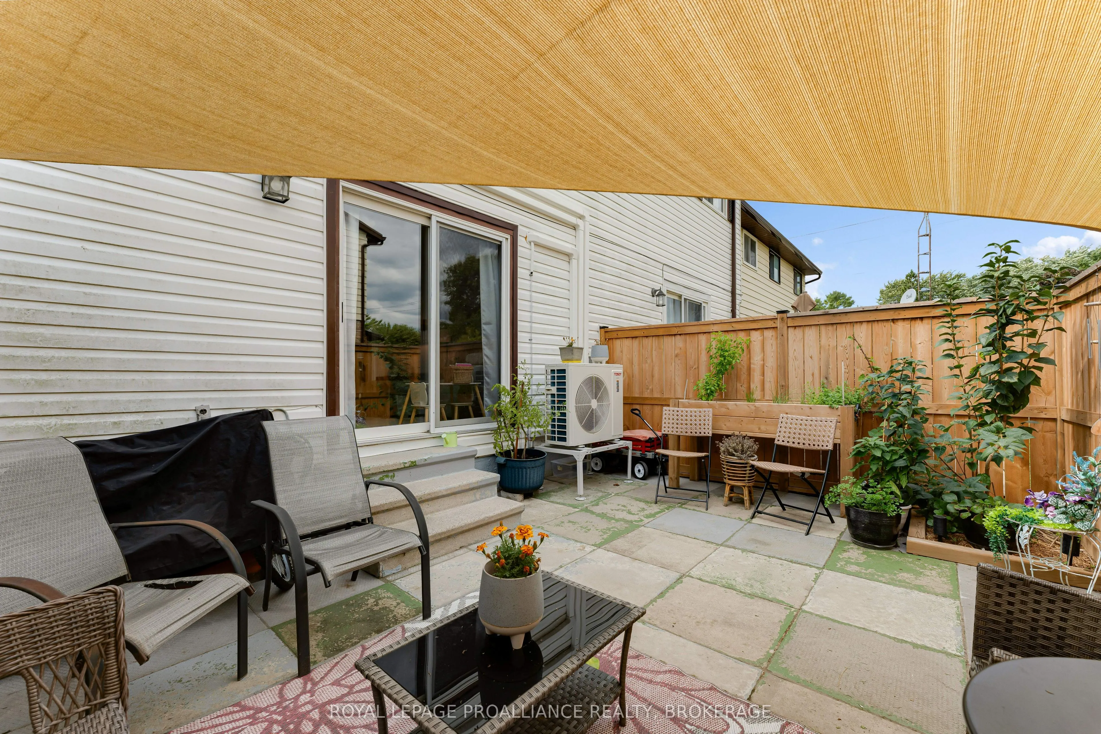 369 William Street N, #4