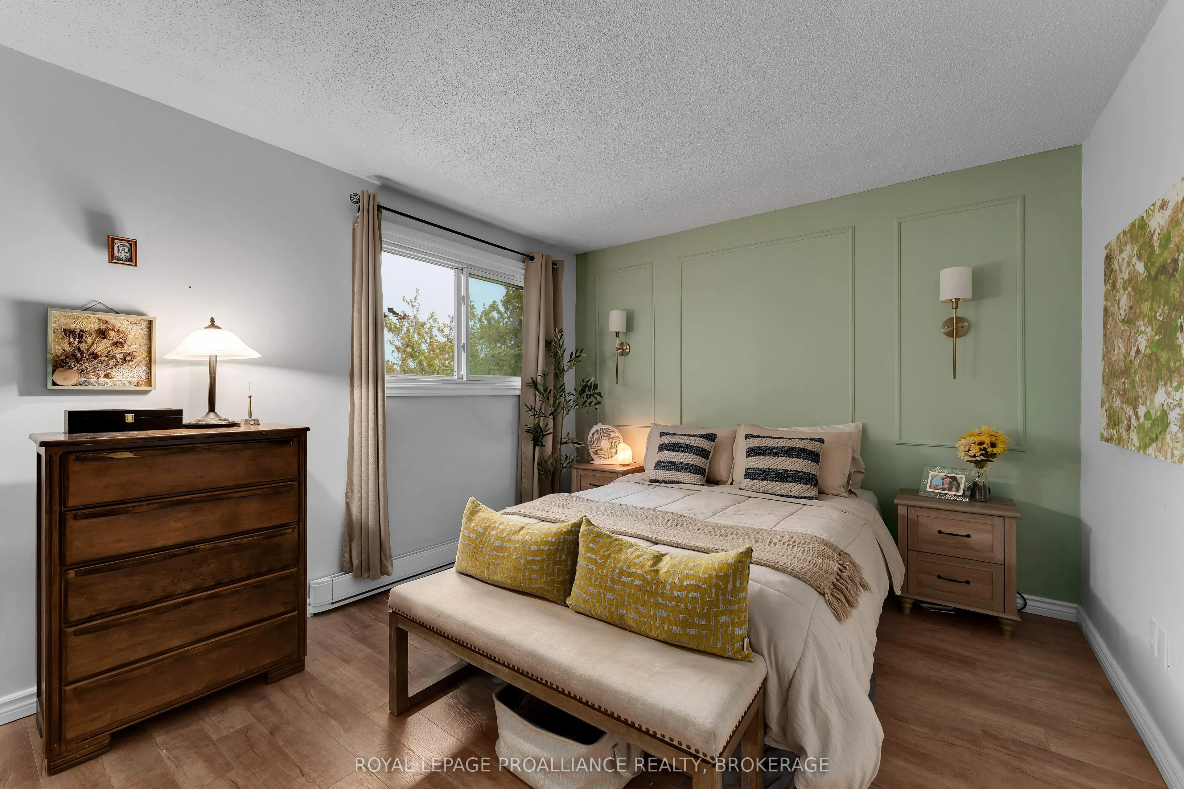 369 William Street N, #4