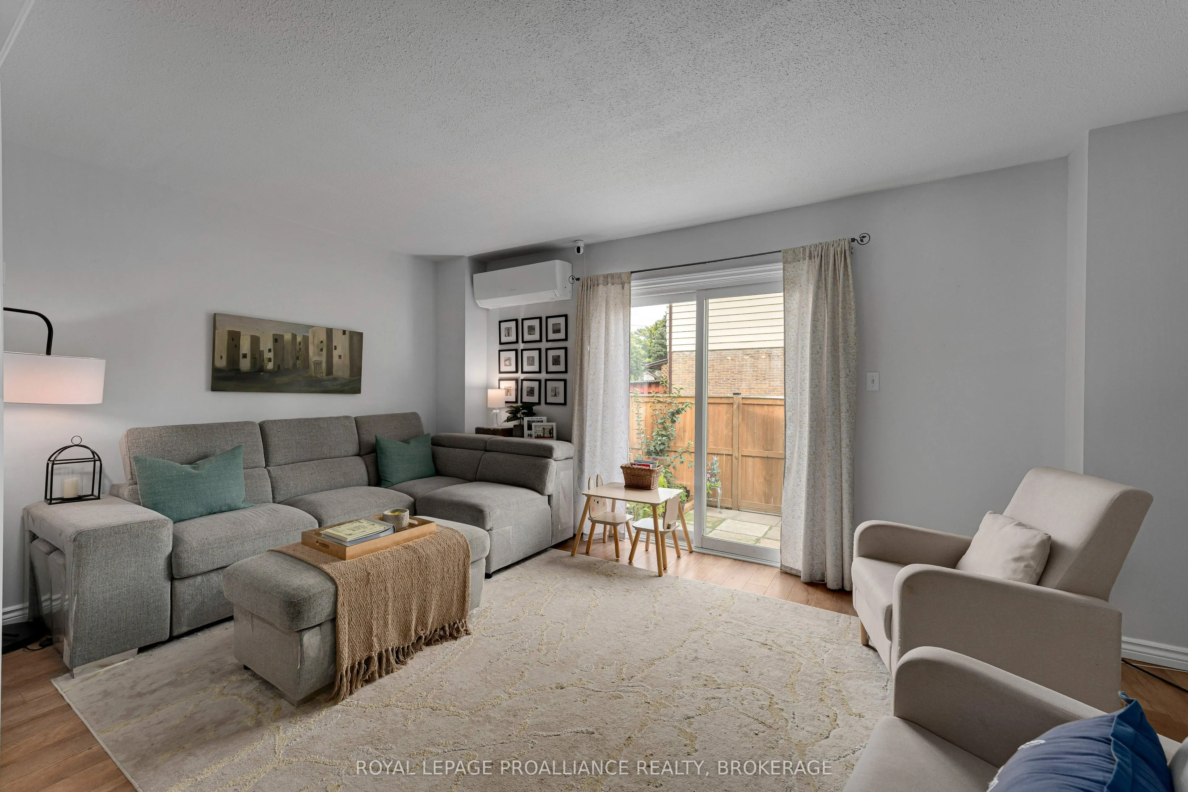 369 William Street N, #4