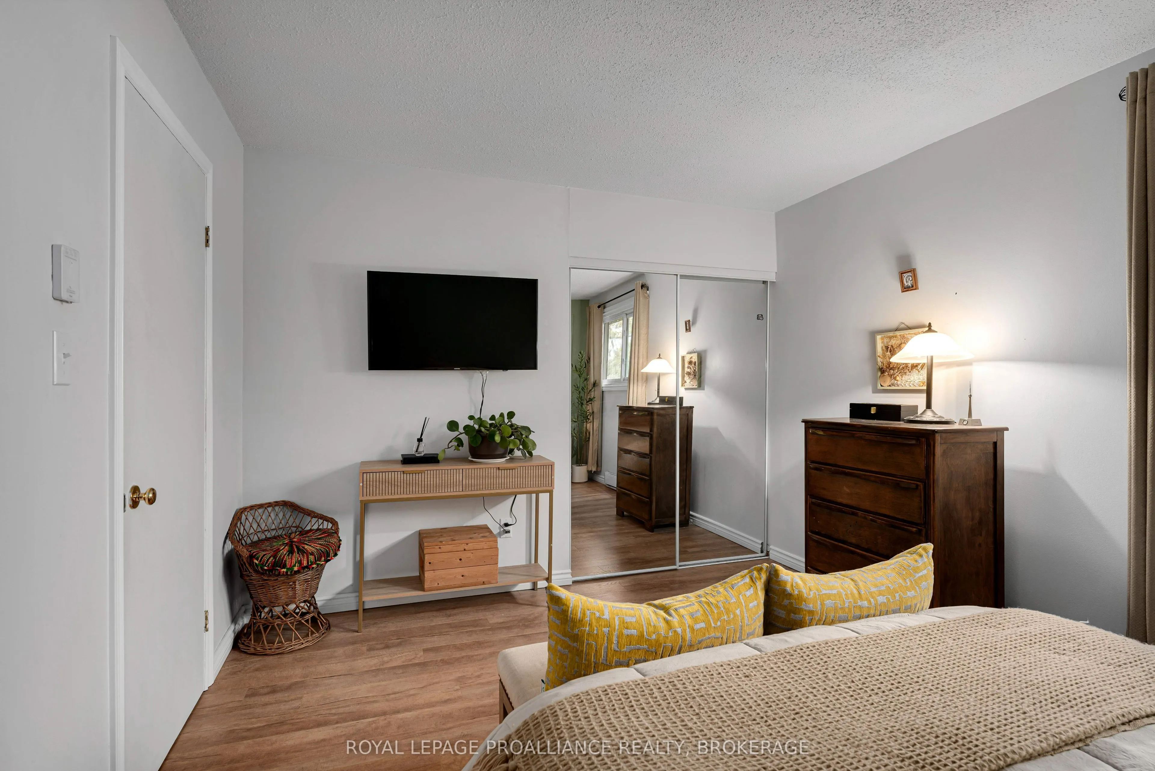 369 William Street N, #4