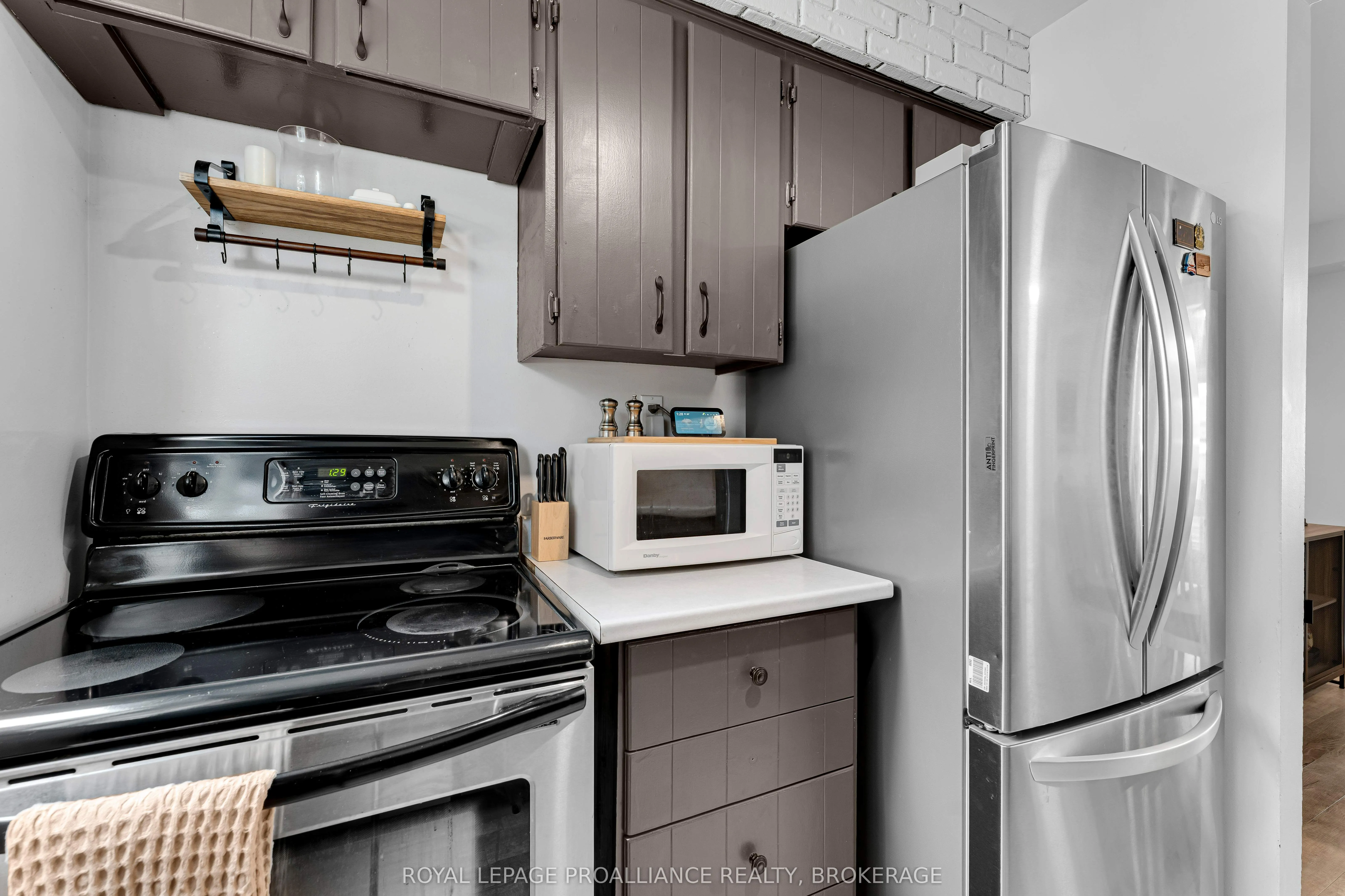 369 William Street N, #4