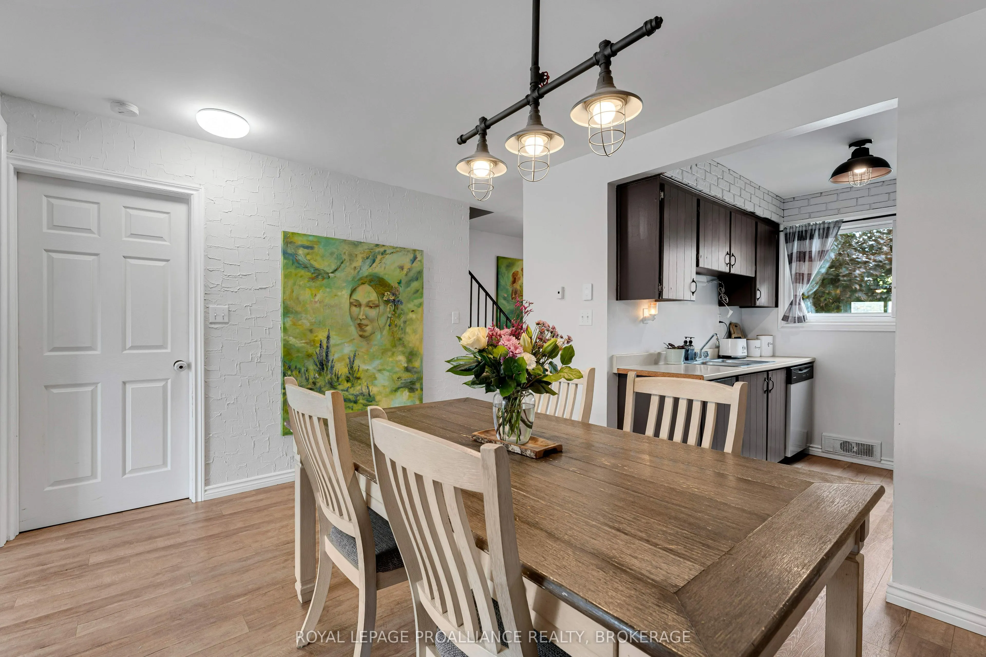 369 William Street N, #4