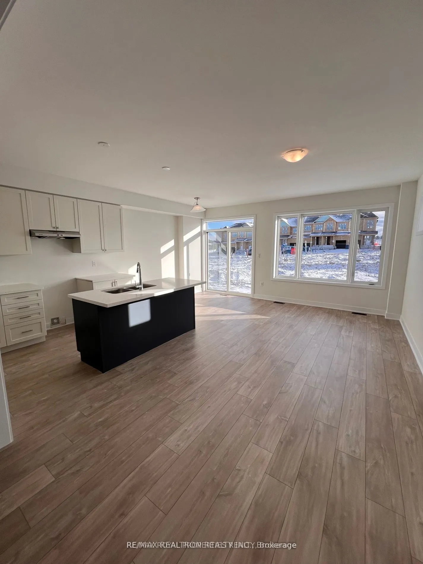 657 Pollock Grove