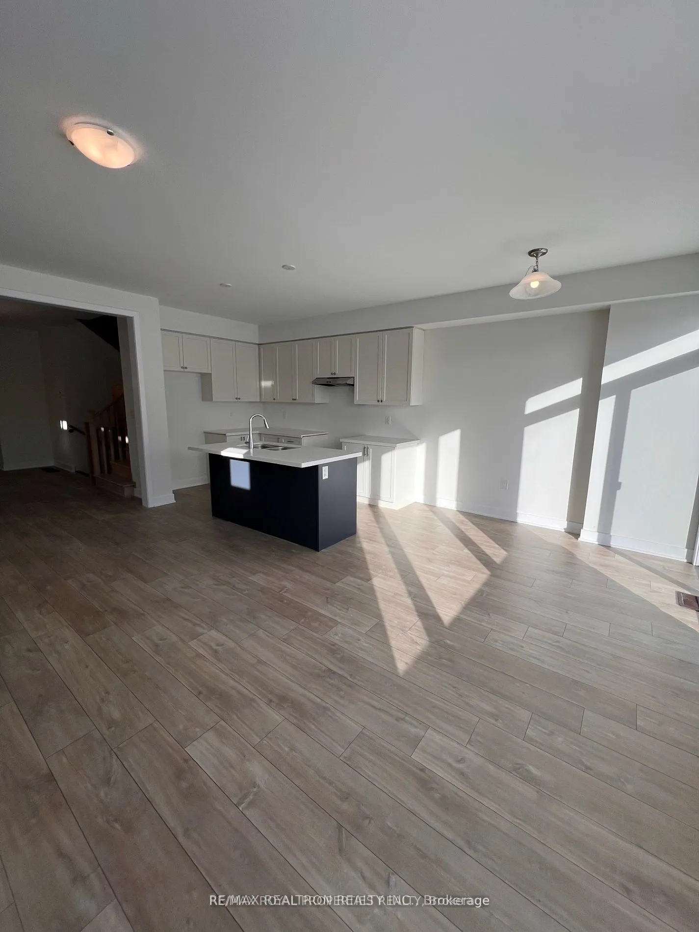 657 Pollock Grove