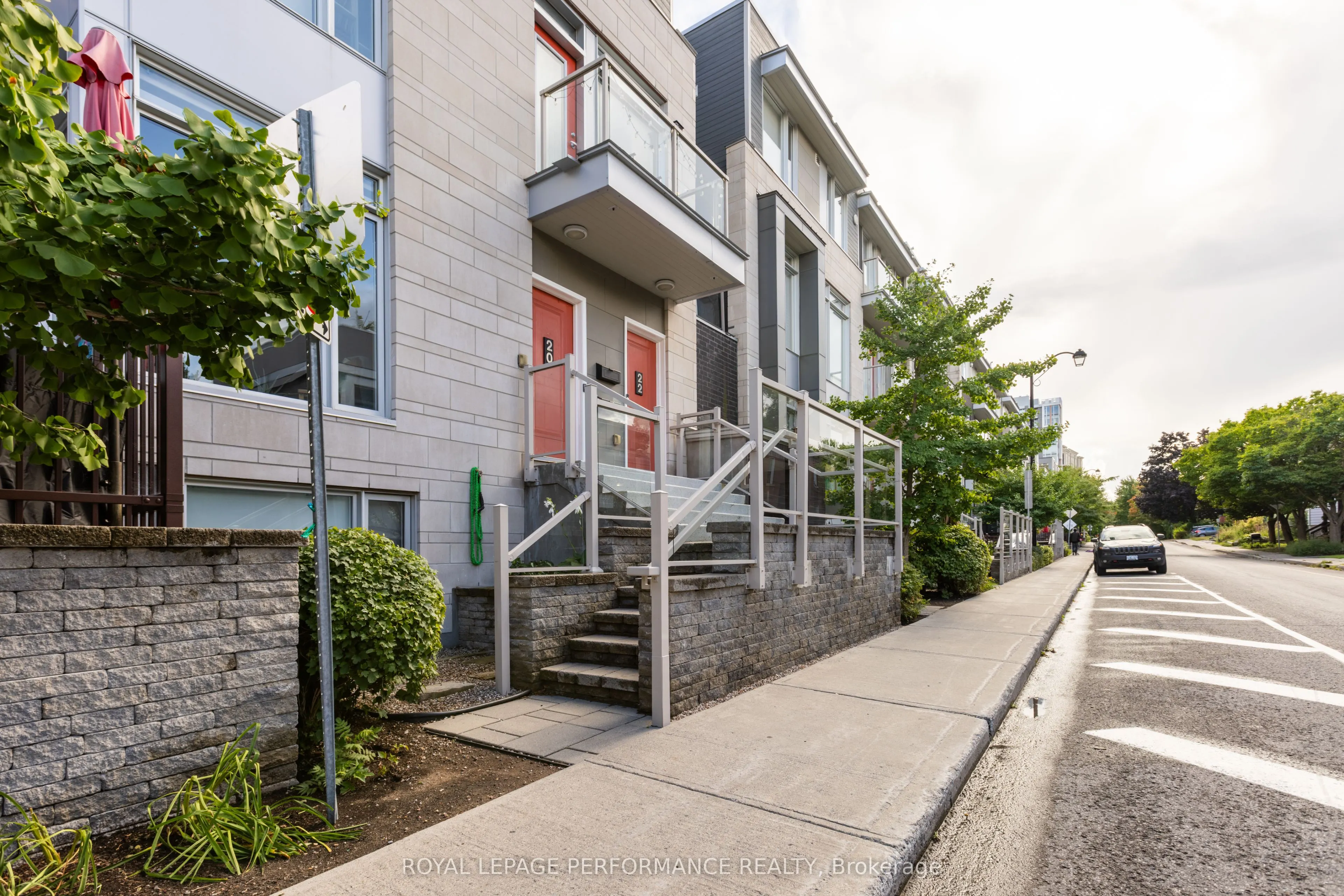 22 Holmwood Avenue, #19