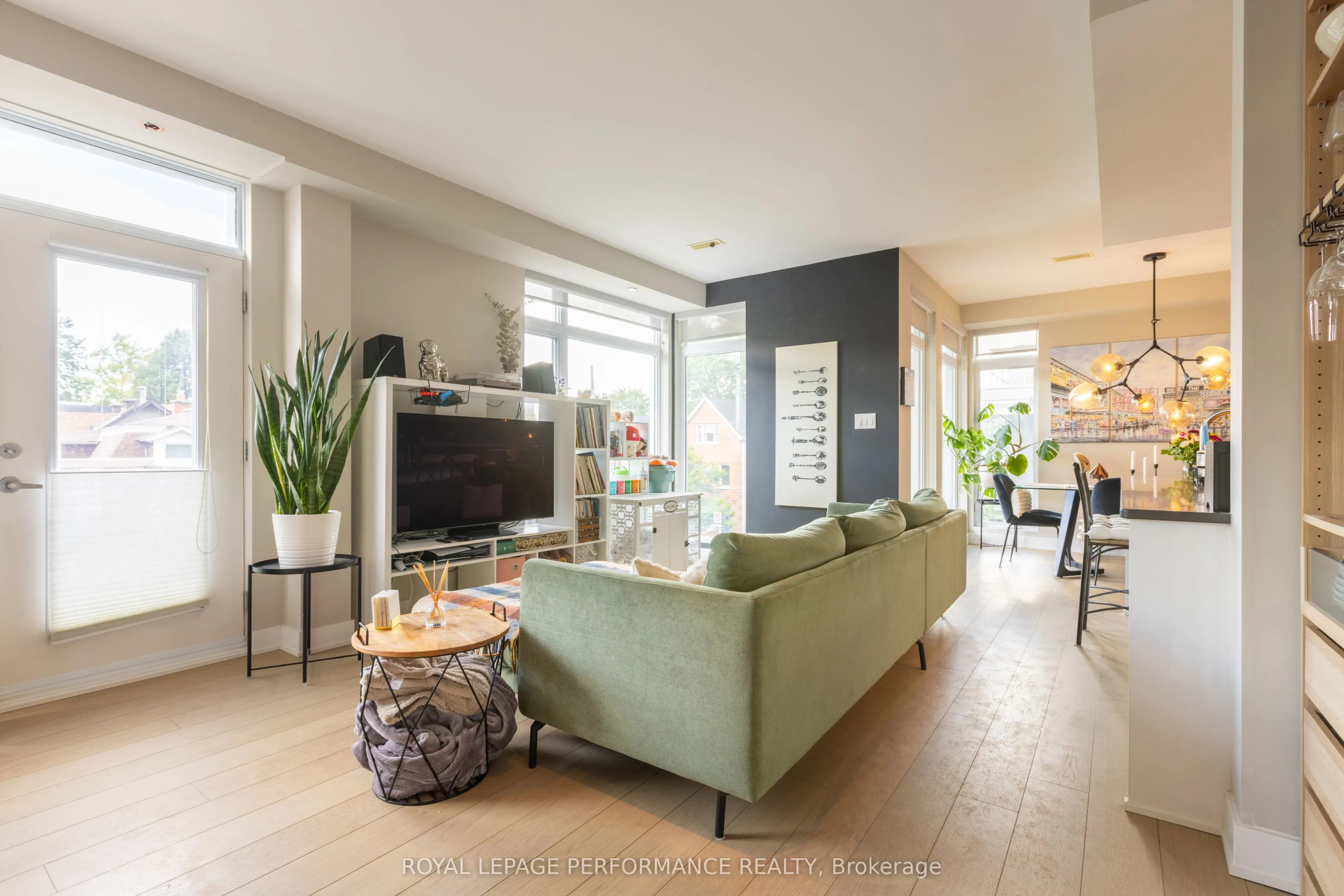 22 Holmwood Avenue, #19