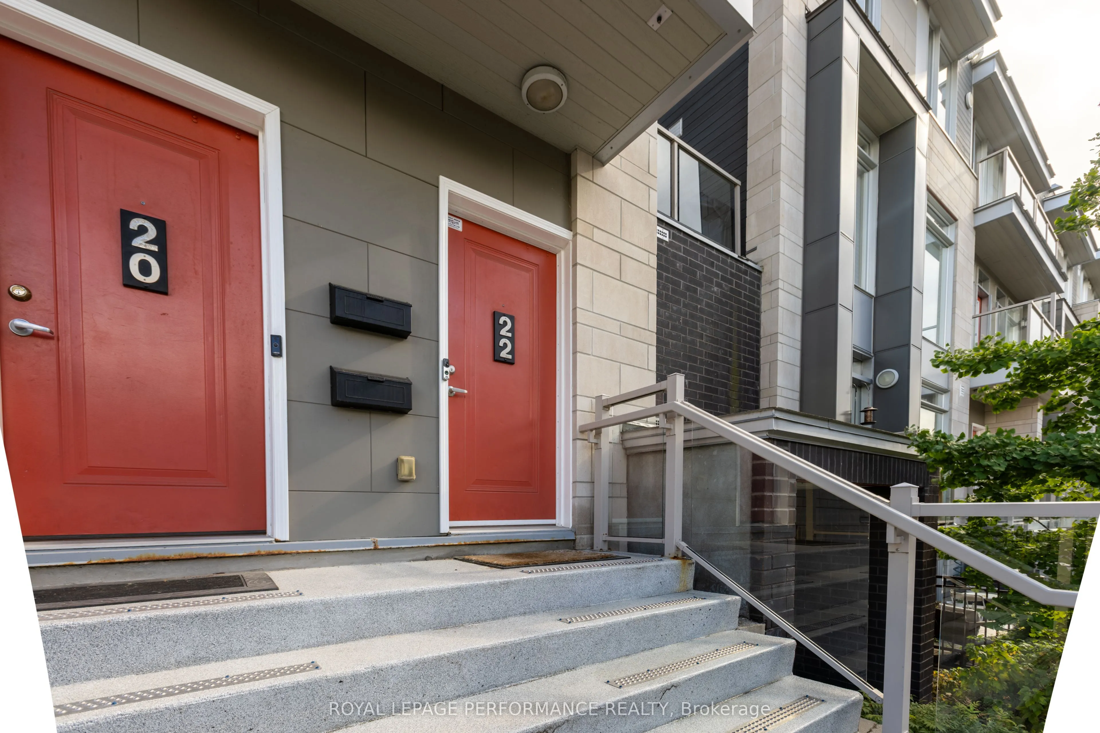 22 Holmwood Avenue, #19