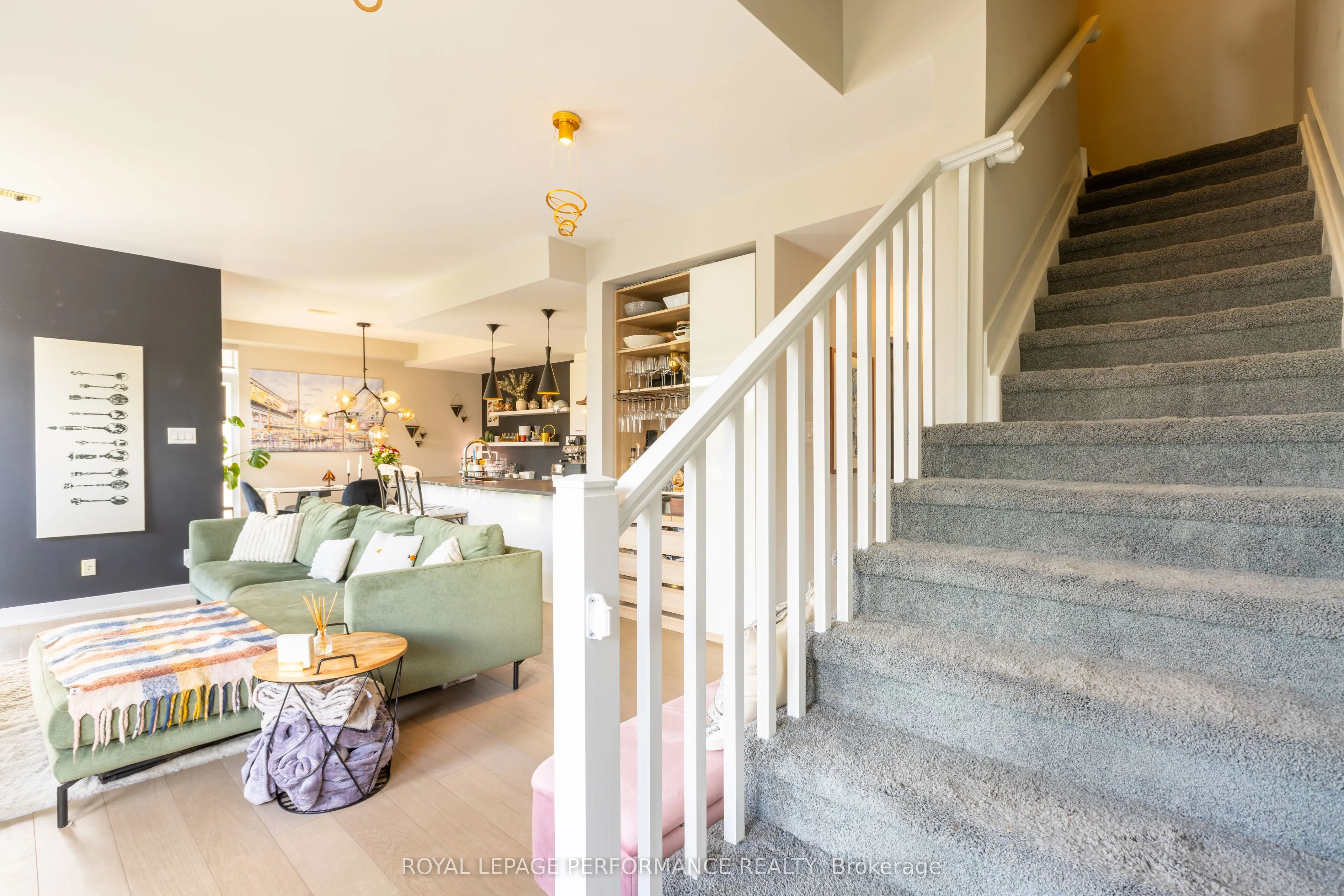 22 Holmwood Avenue, #19