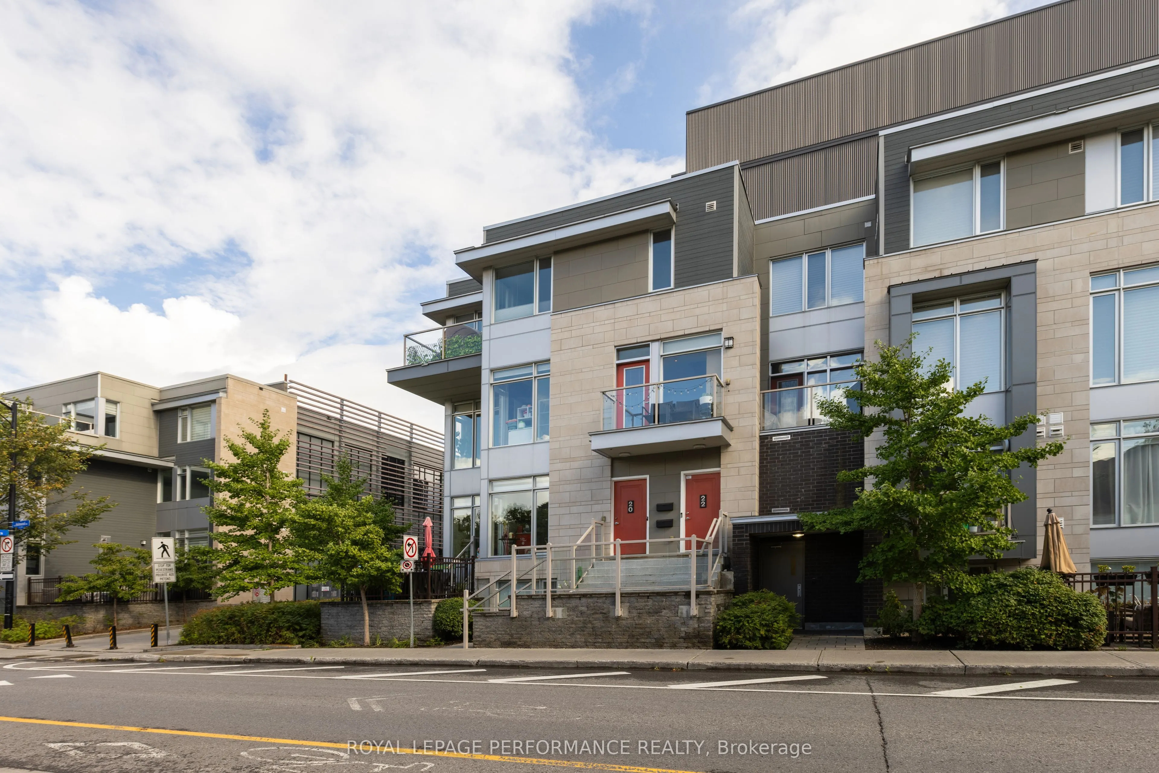 22 Holmwood Avenue, #19