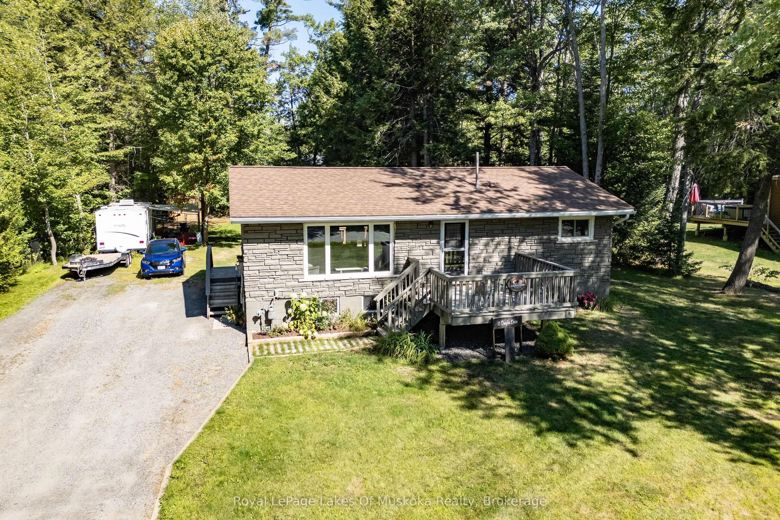 15 Douglas Drive