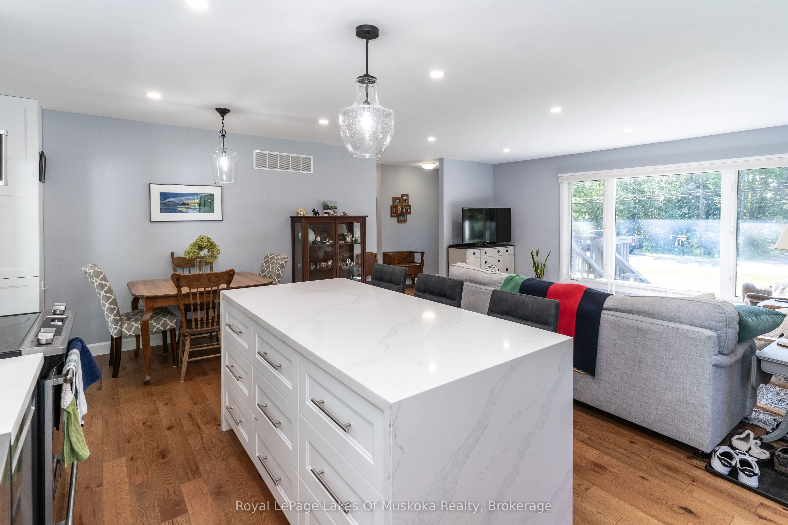15 Douglas Drive