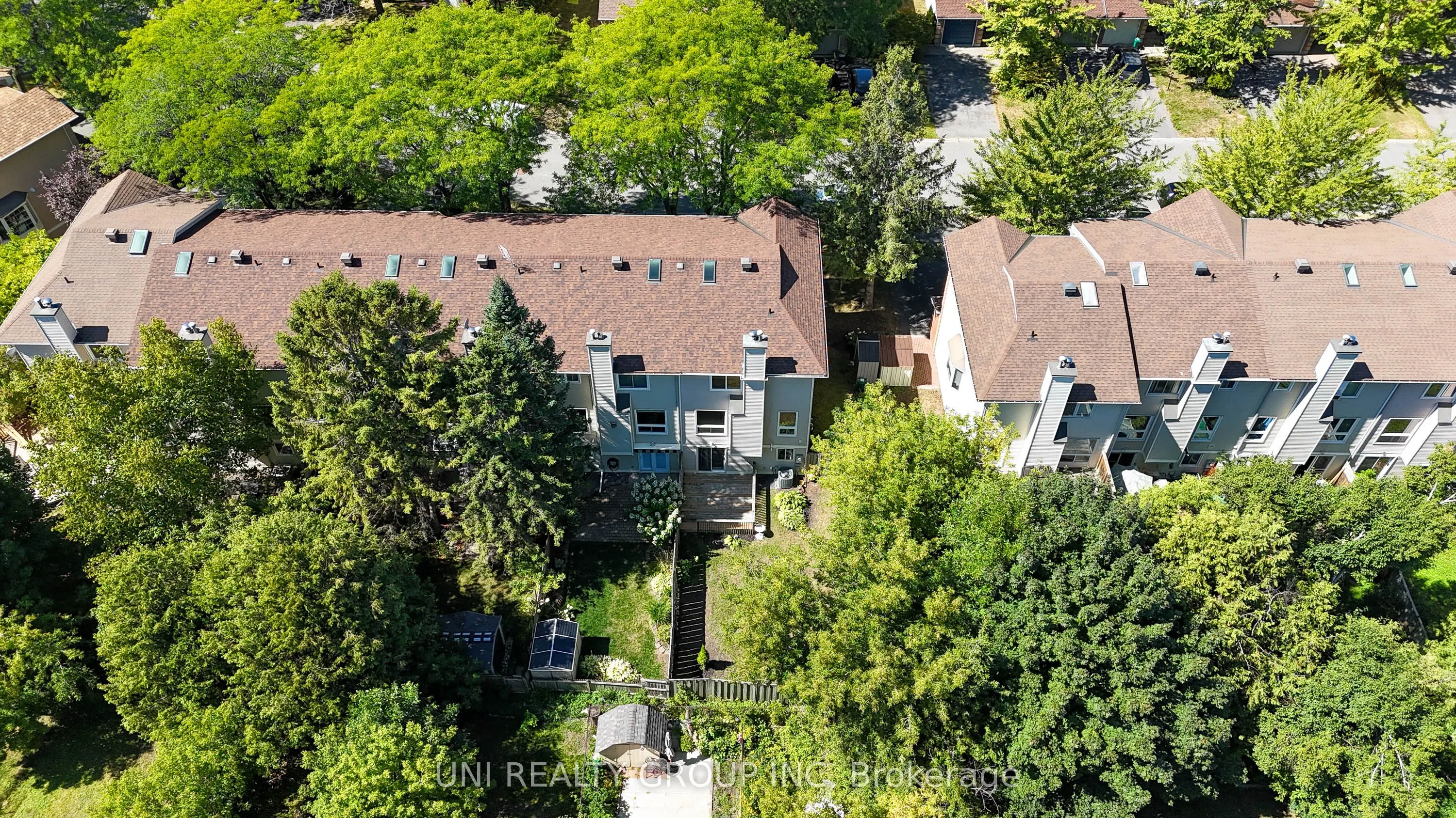 19 ARBORDALE Crescent