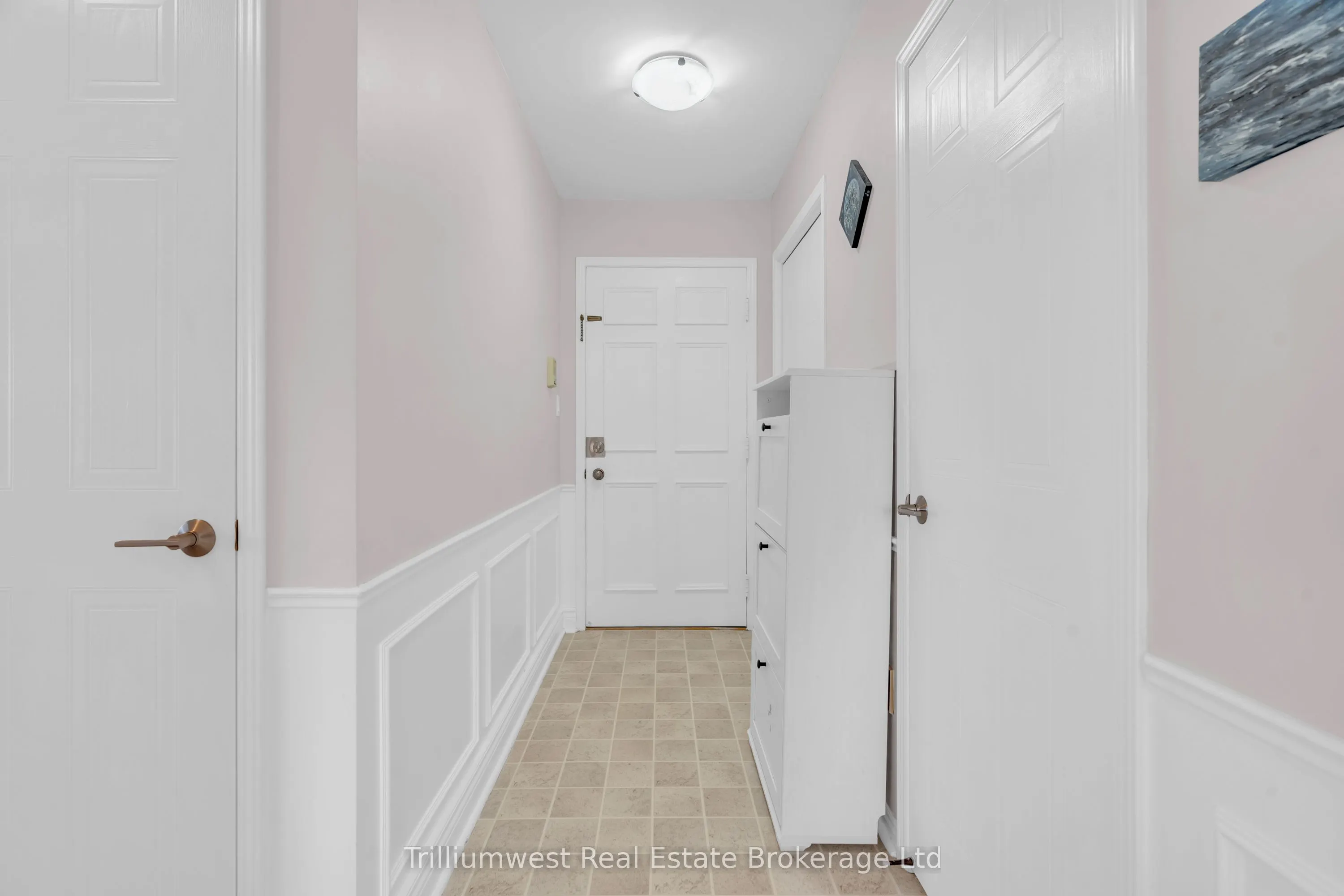458 Janefield Avenue, #219