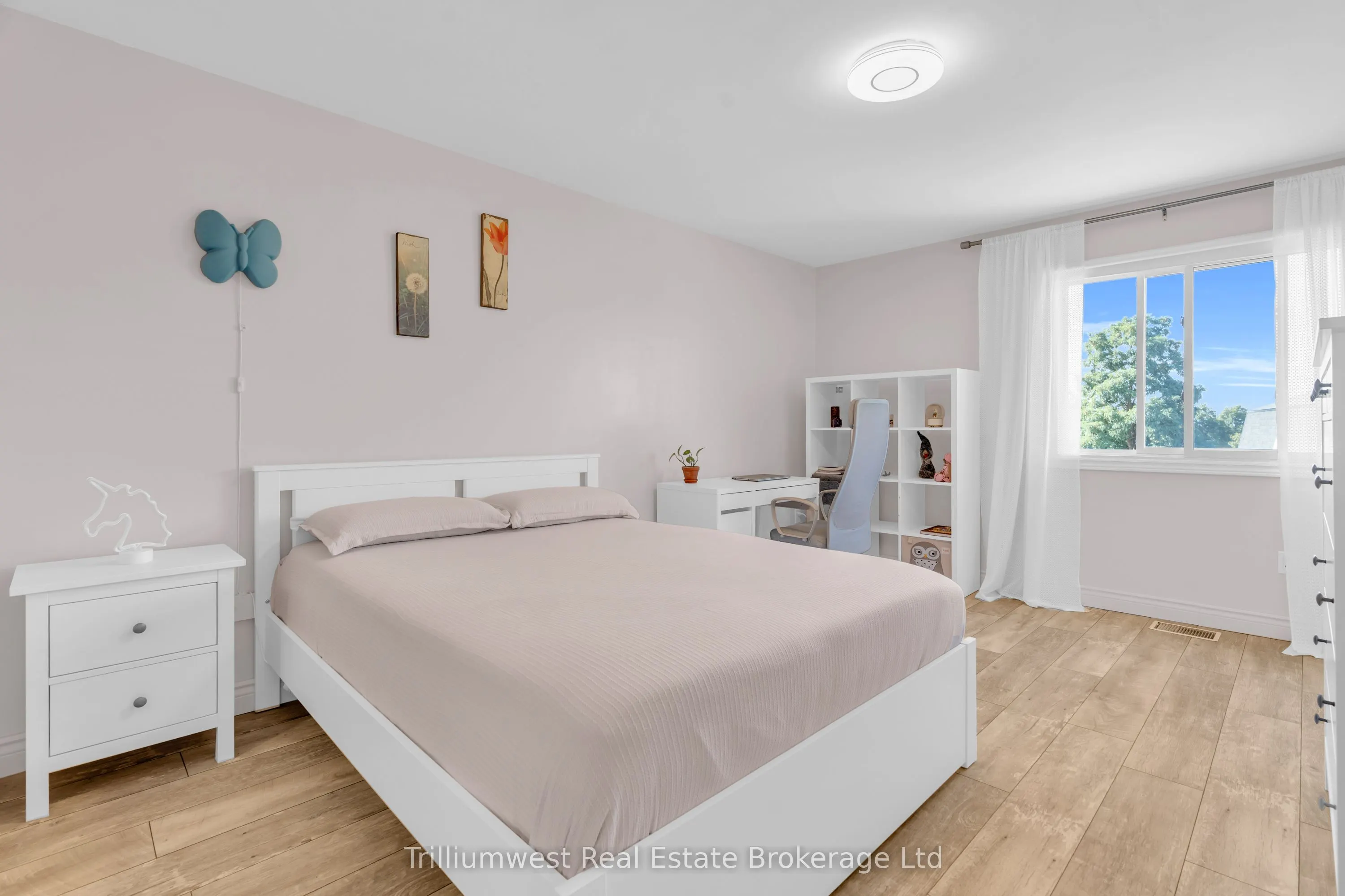 458 Janefield Avenue, #219