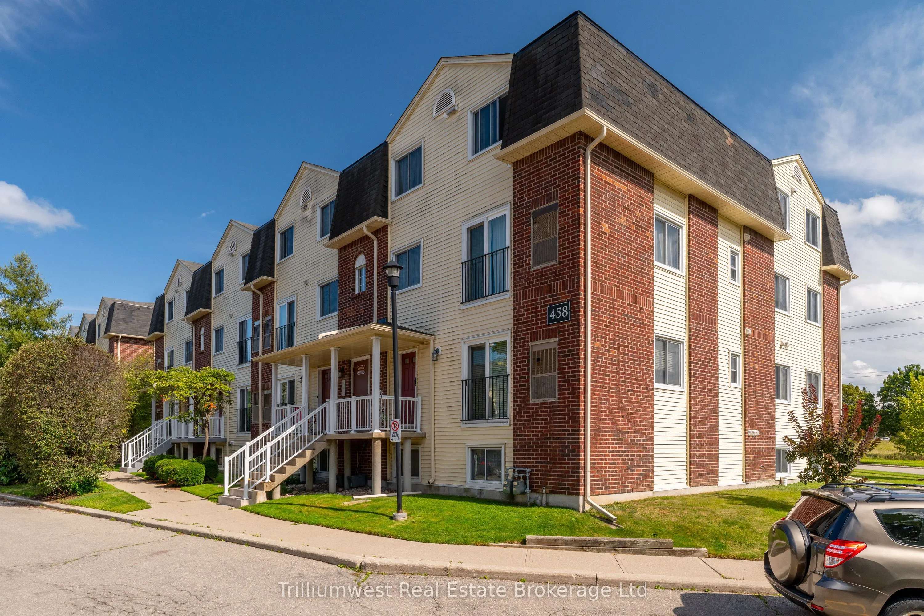 458 Janefield Avenue, #219