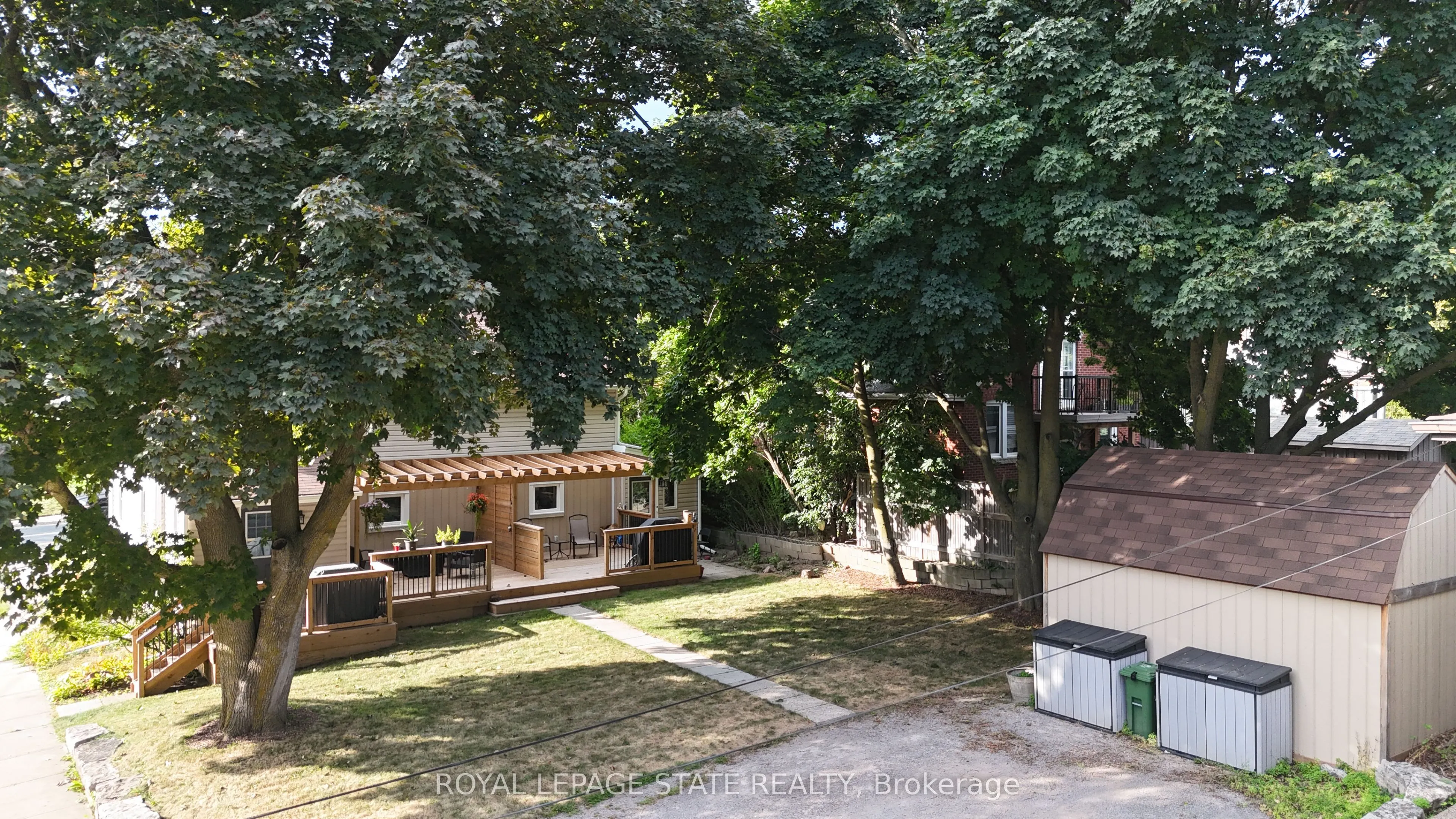 358 Dundas Street E